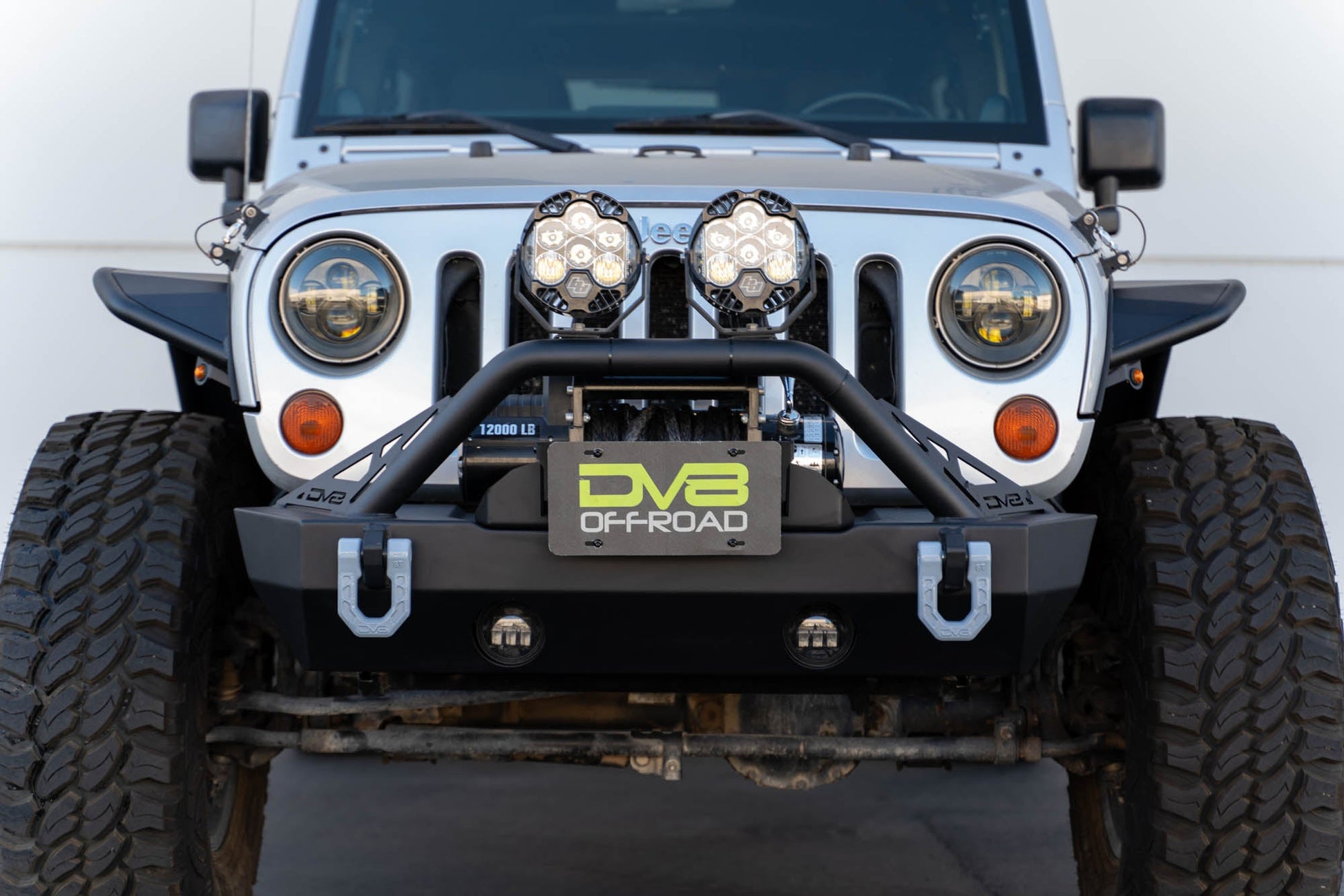 Fairlead-Mounted-Flip-Up-License-Plate-Bracket_Installed-09.jpg