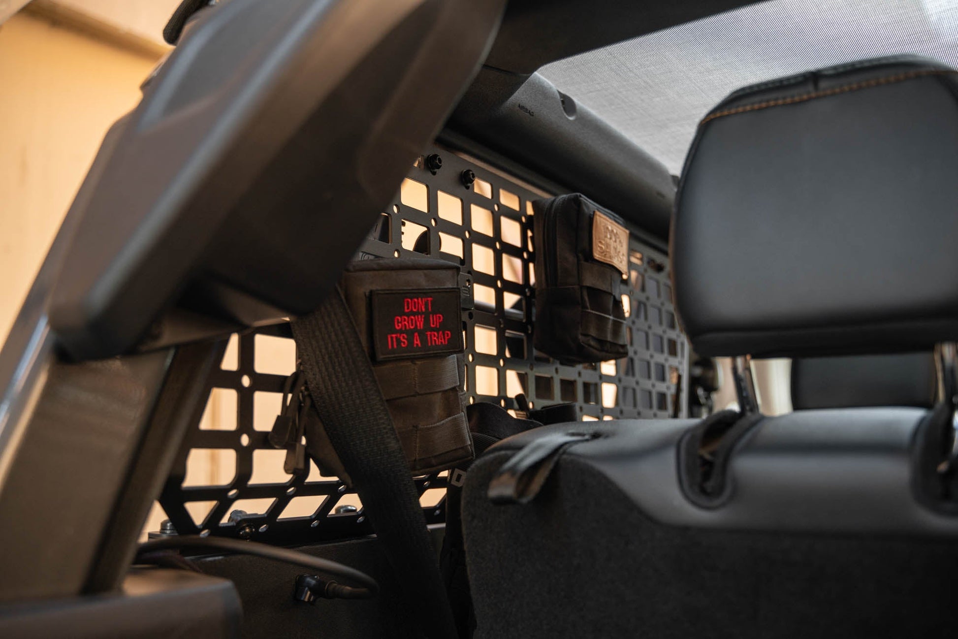 Ford-Bronco-2-Door-Rear-Window-Pocket-Molle-Panels-Installed-1.jpg