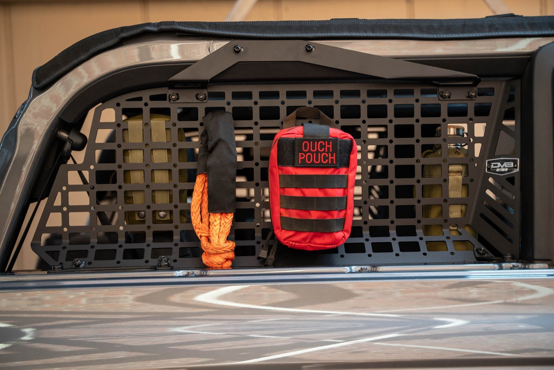 Ford-Bronco-2-Door-Rear-Window-Pocket-Molle-Panels-Installed-5.jpg