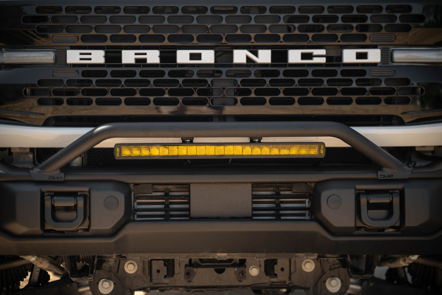 Ford-Bronco-Capable-Bull-Bar-Installed-1.jpg