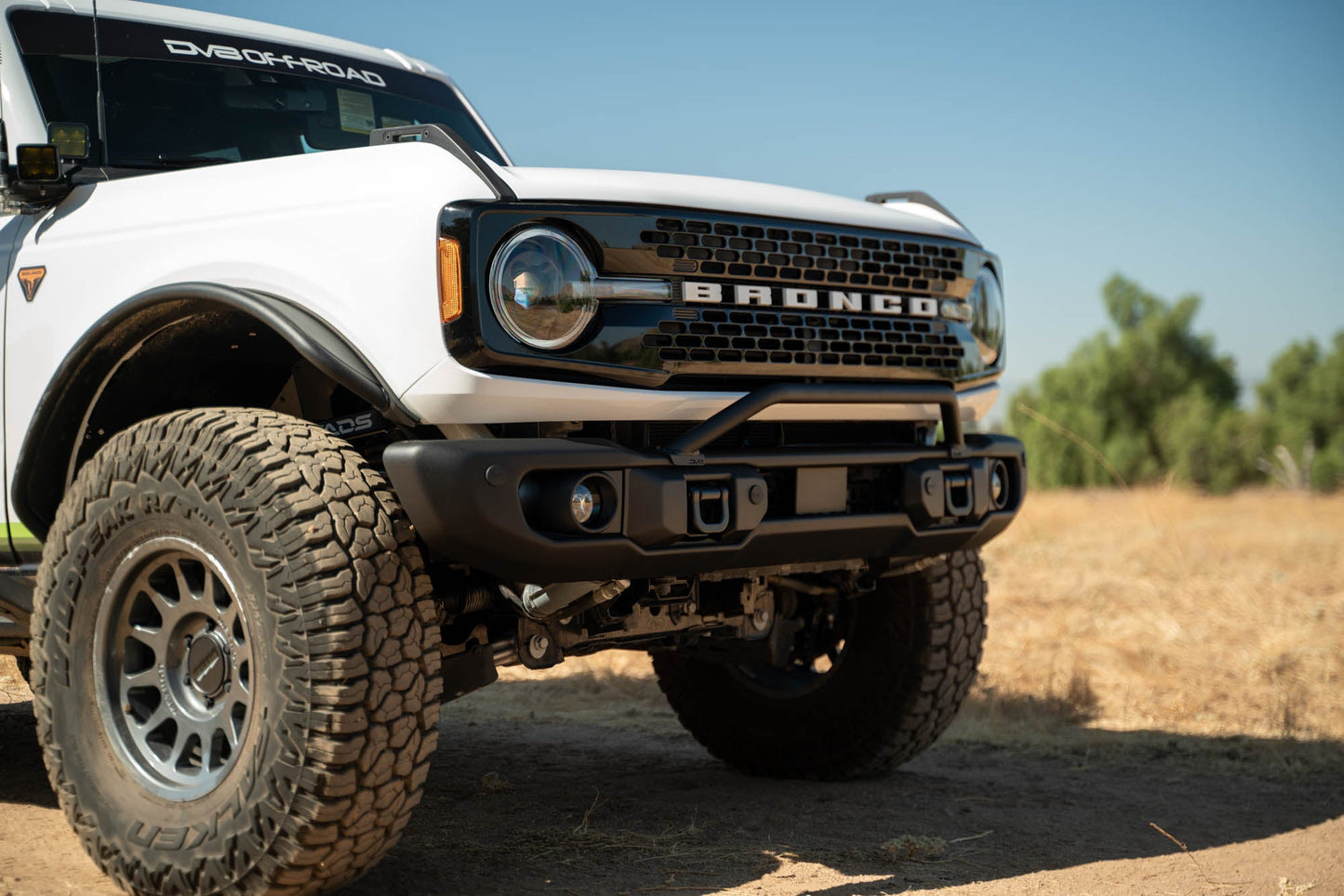 Ford-Bronco-Capable-Bull-Bar-Installed-8.jpg