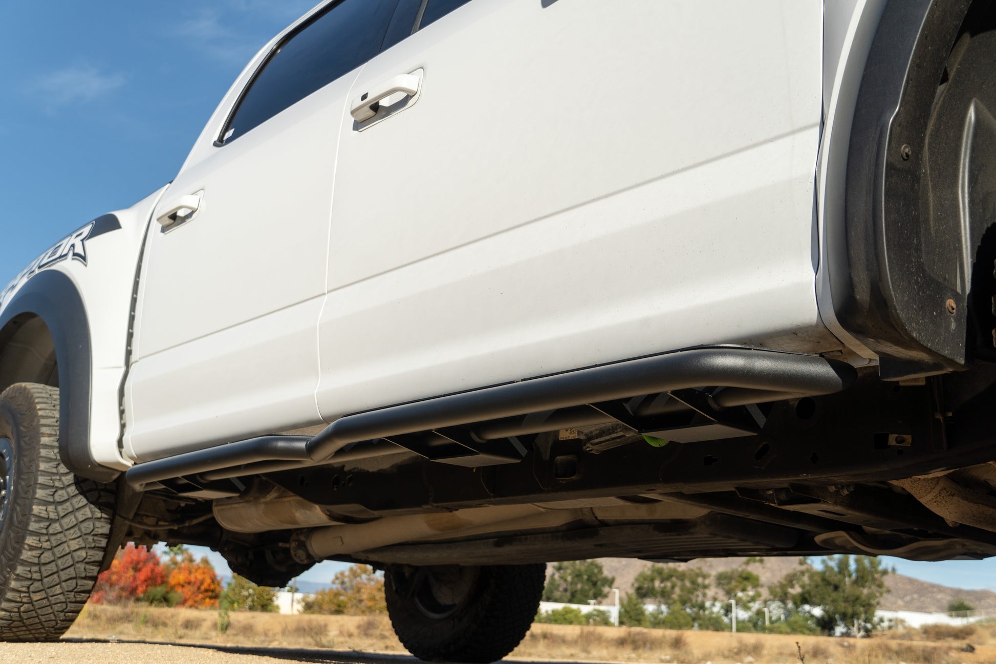 Ford-F-150-Crew-Cab-OE-Plus-Side-Steps-Installed-8.jpg