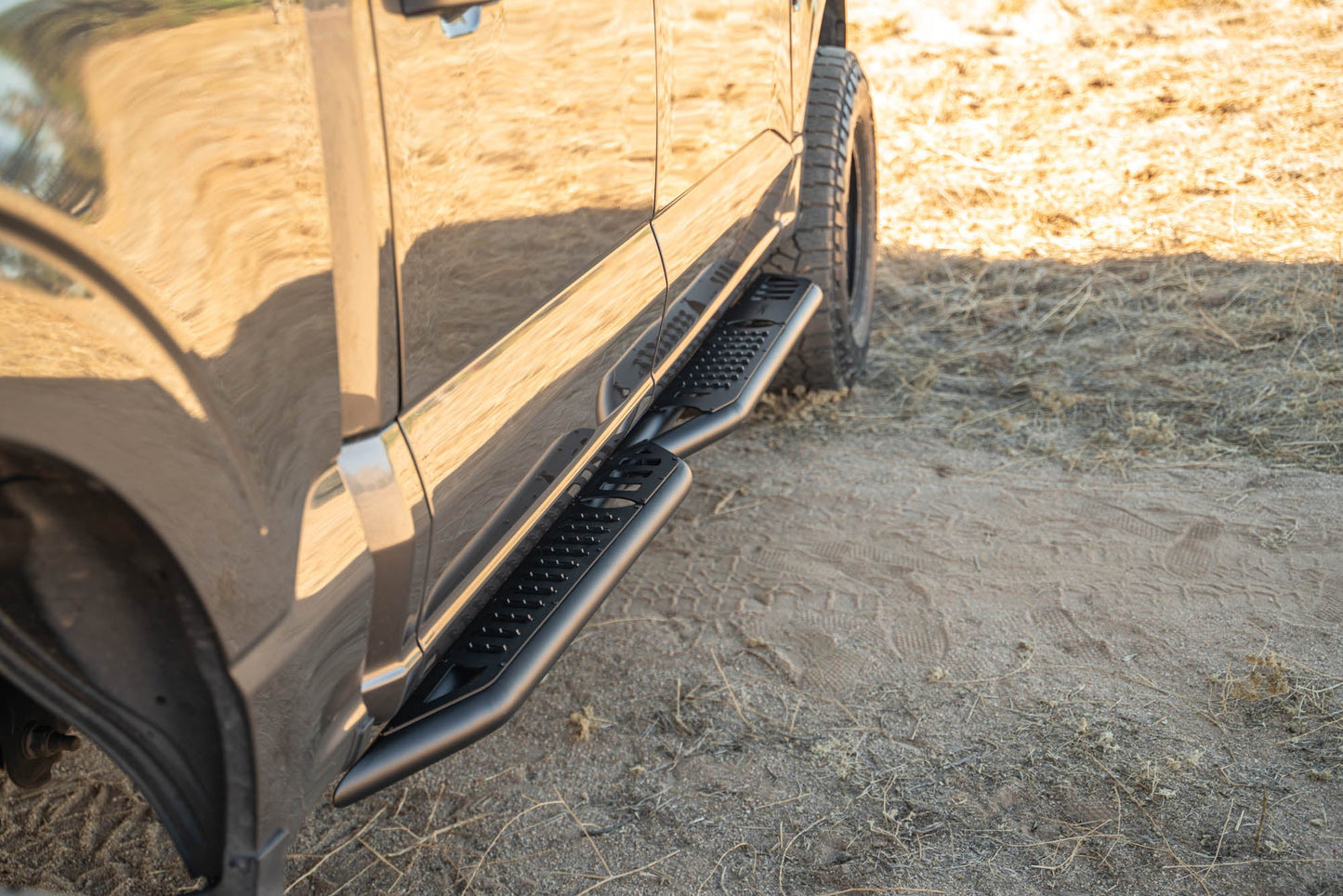 Ford-F-150-Crew-Cab-OE-Plus-Side-Steps-Installed-9.jpg