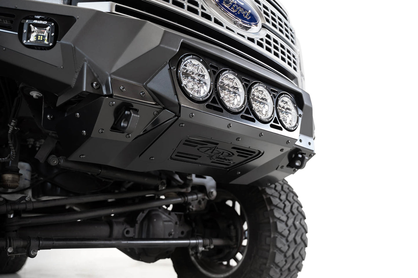 Ford-Super-Duty-custom-front-bumper_d3fa479c-4d2e-4659-9ffa-5a510520b8bc.jpg