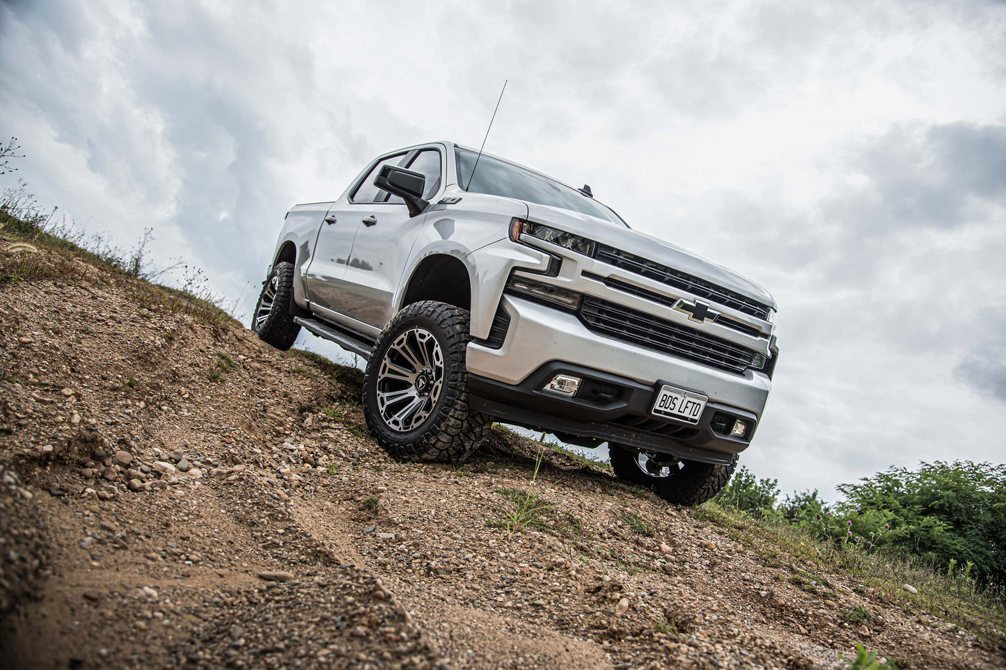 BDS Suspension 4 Inch Lift Kit | FOX 2.5 Performance Elite Coil-Over | Chevy Silverado or GMC Sierra 1500 (19-24) 4WD | Gas - Trucks R Us