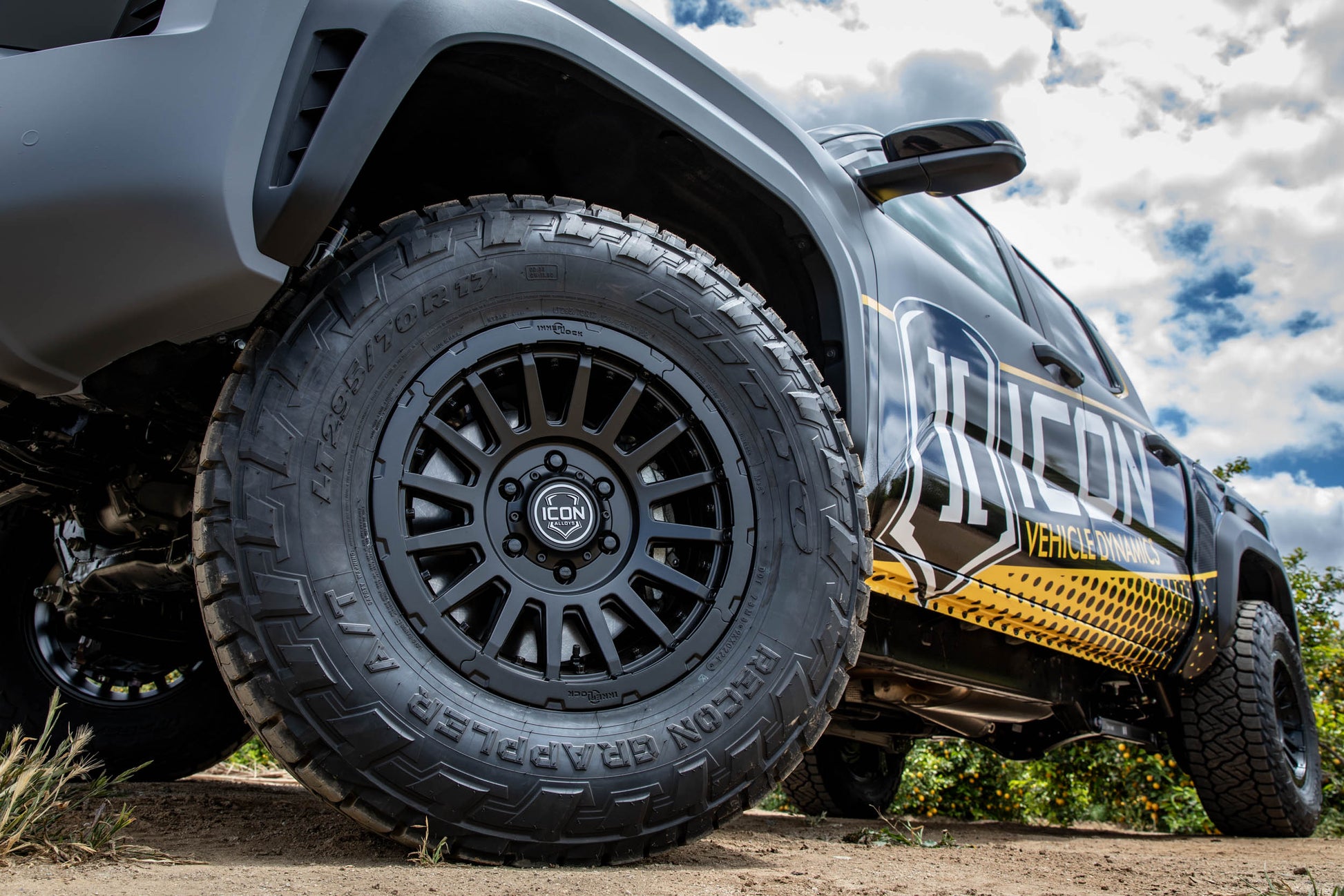 ICON_2024-Toyota-Tacoma-Suspension_Alloys-Wheels-Recon-SLX_Web-Res-24.jpg