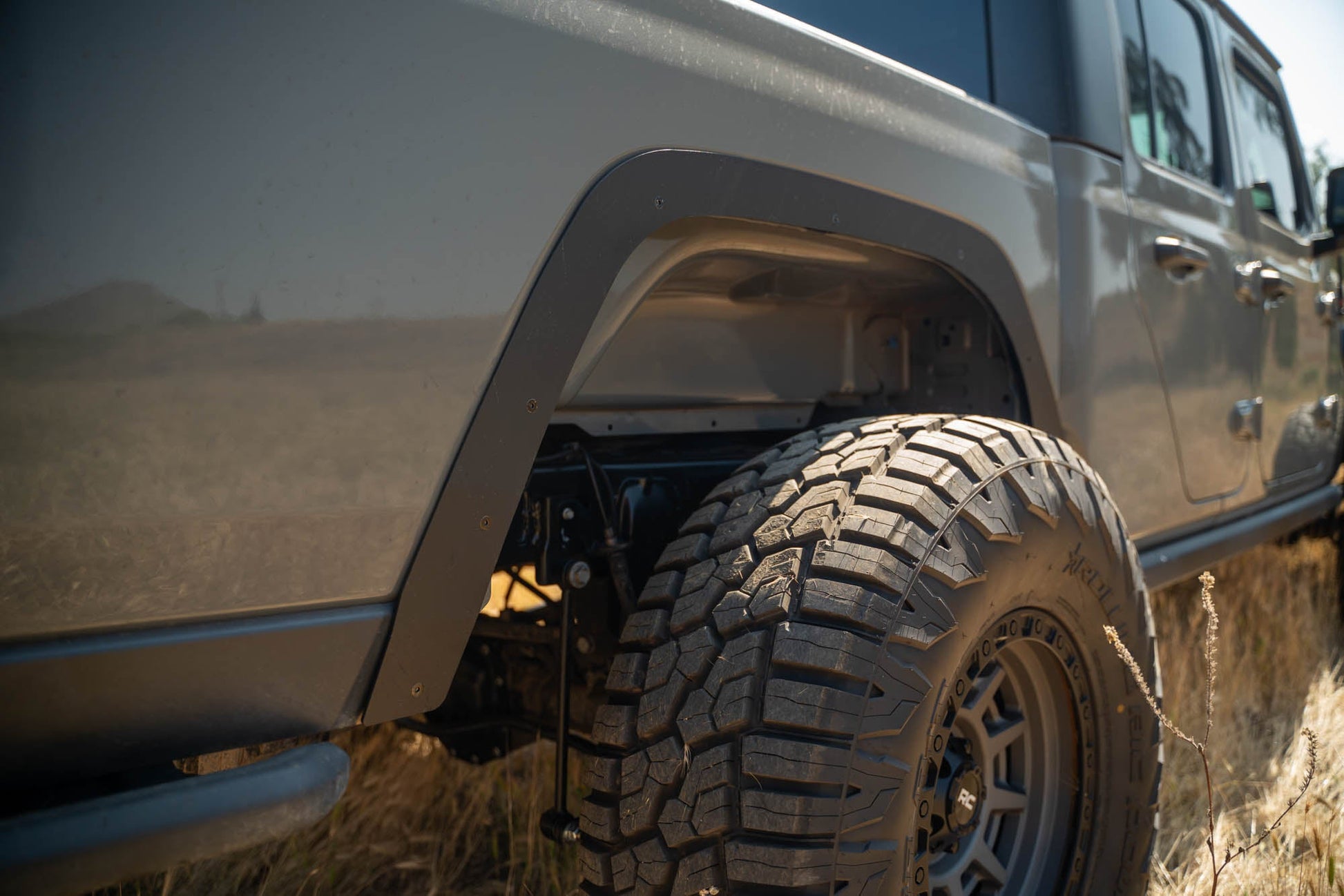 Jeep-Gladiator-JT-Fender-Deletes-Installed-06.jpg
