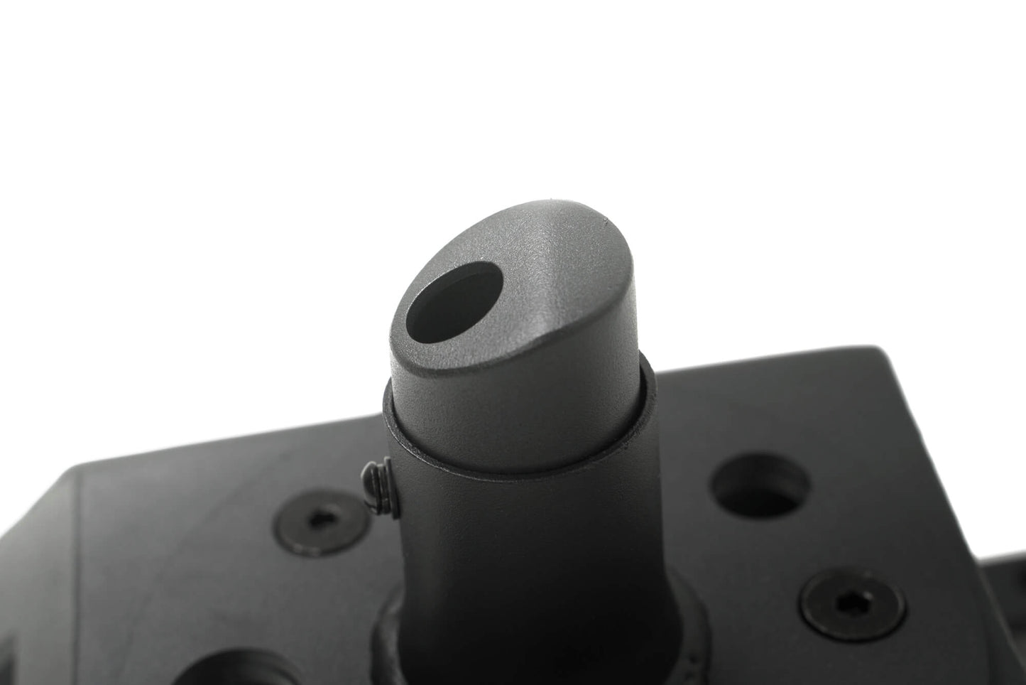 Jeep-JL-Bumper-Mounted-Tire-Carrier_Offtruck-02.jpg