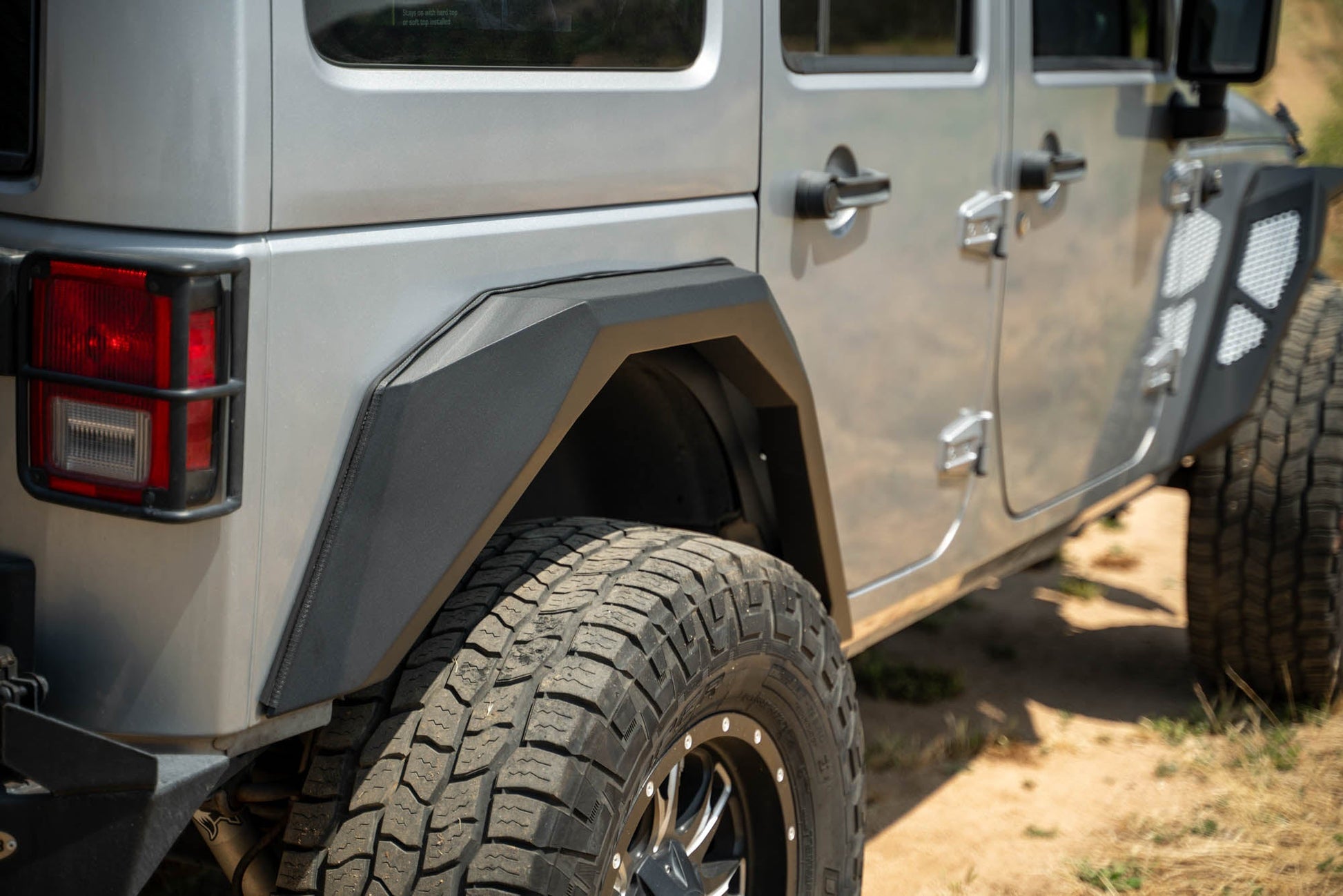 Jeep-Wrangler-JK-Armor-Fender-Flares-Installed-1.jpg