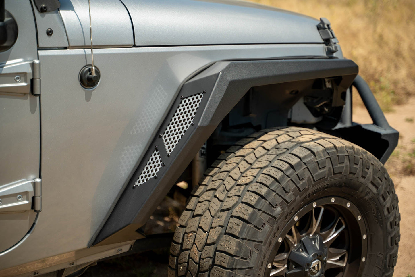 Jeep-Wrangler-JK-Armor-Fender-Flares-Installed-7.jpg