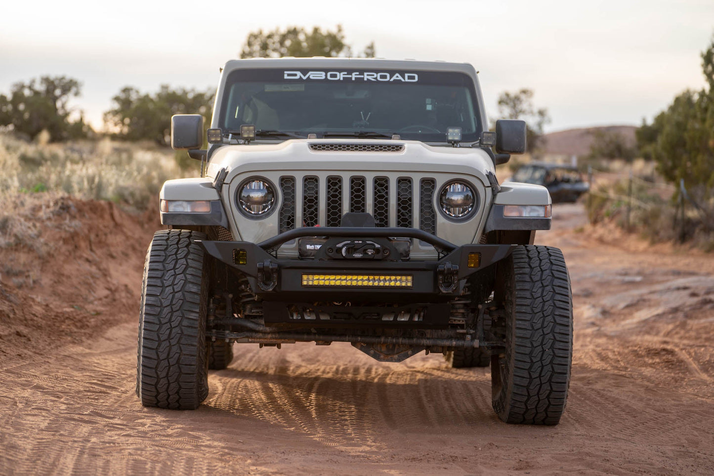 Jeep-Wrangler-JK-JL-_-Gladiator-JT-FS-7-Mid-Width-Winch-Front-Bumper-1.jpg
