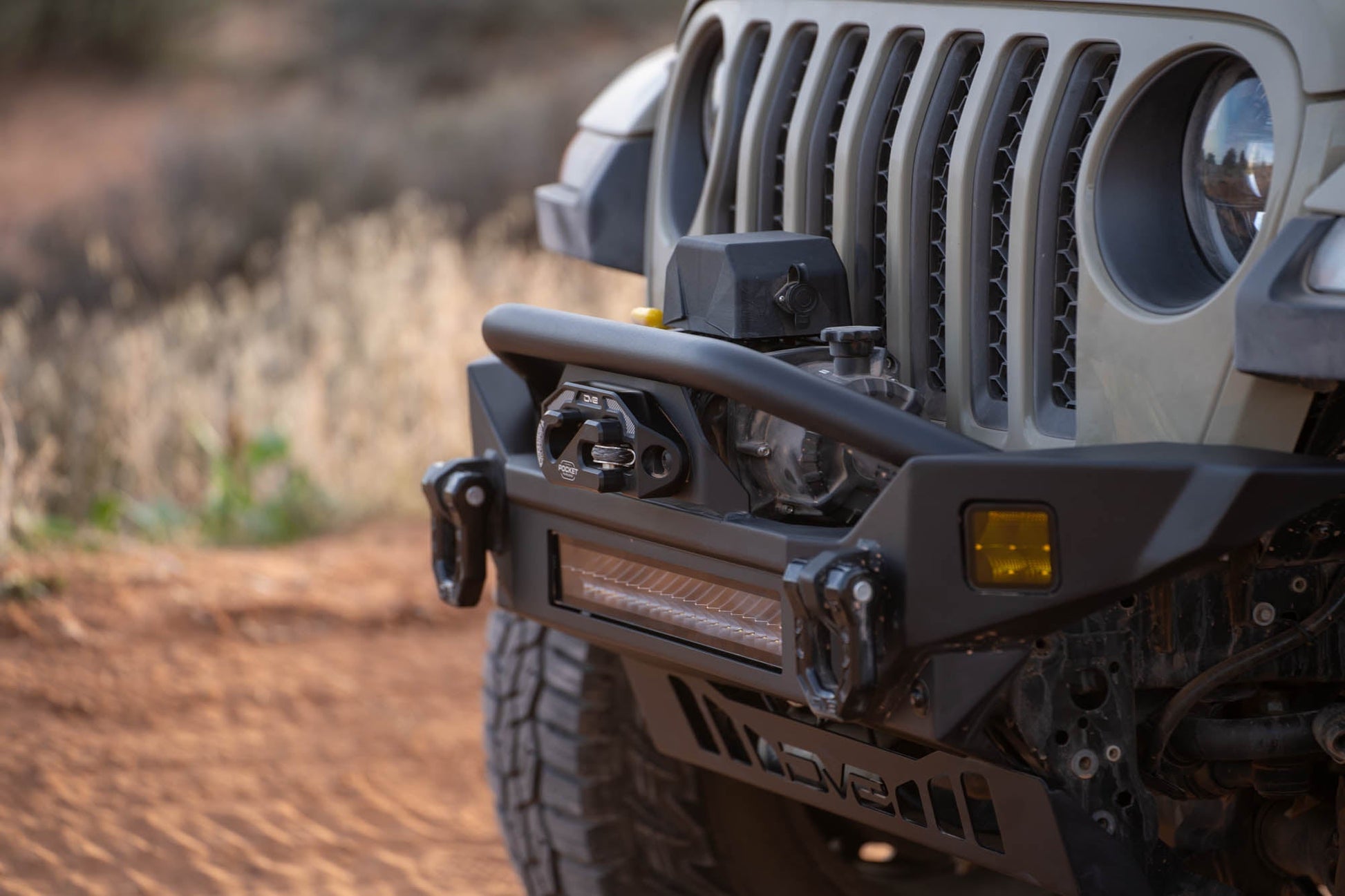 Jeep-Wrangler-JK-JL-_-Gladiator-JT-FS-7-Mid-Width-Winch-Front-Bumper-3.jpg