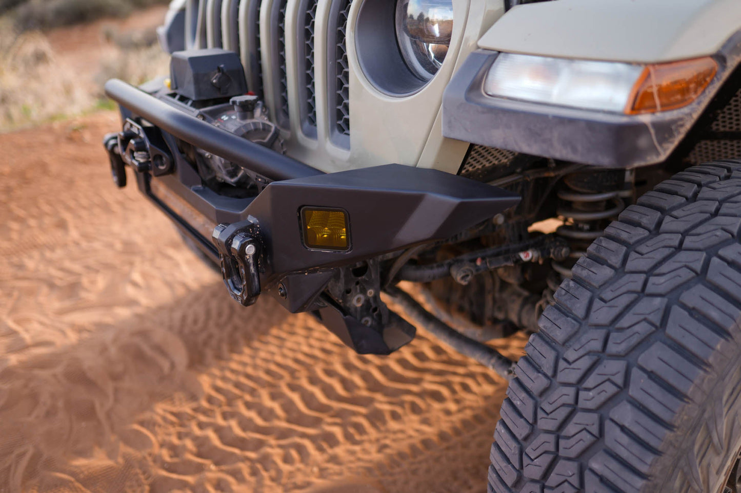 Jeep-Wrangler-JK-JL-_-Gladiator-JT-FS-7-Mid-Width-Winch-Front-Bumper-4.jpg