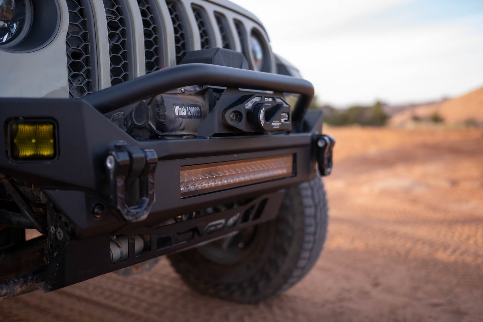 Jeep-Wrangler-JK-JL-_-Gladiator-JT-FS-7-Mid-Width-Winch-Front-Bumper-6.jpg