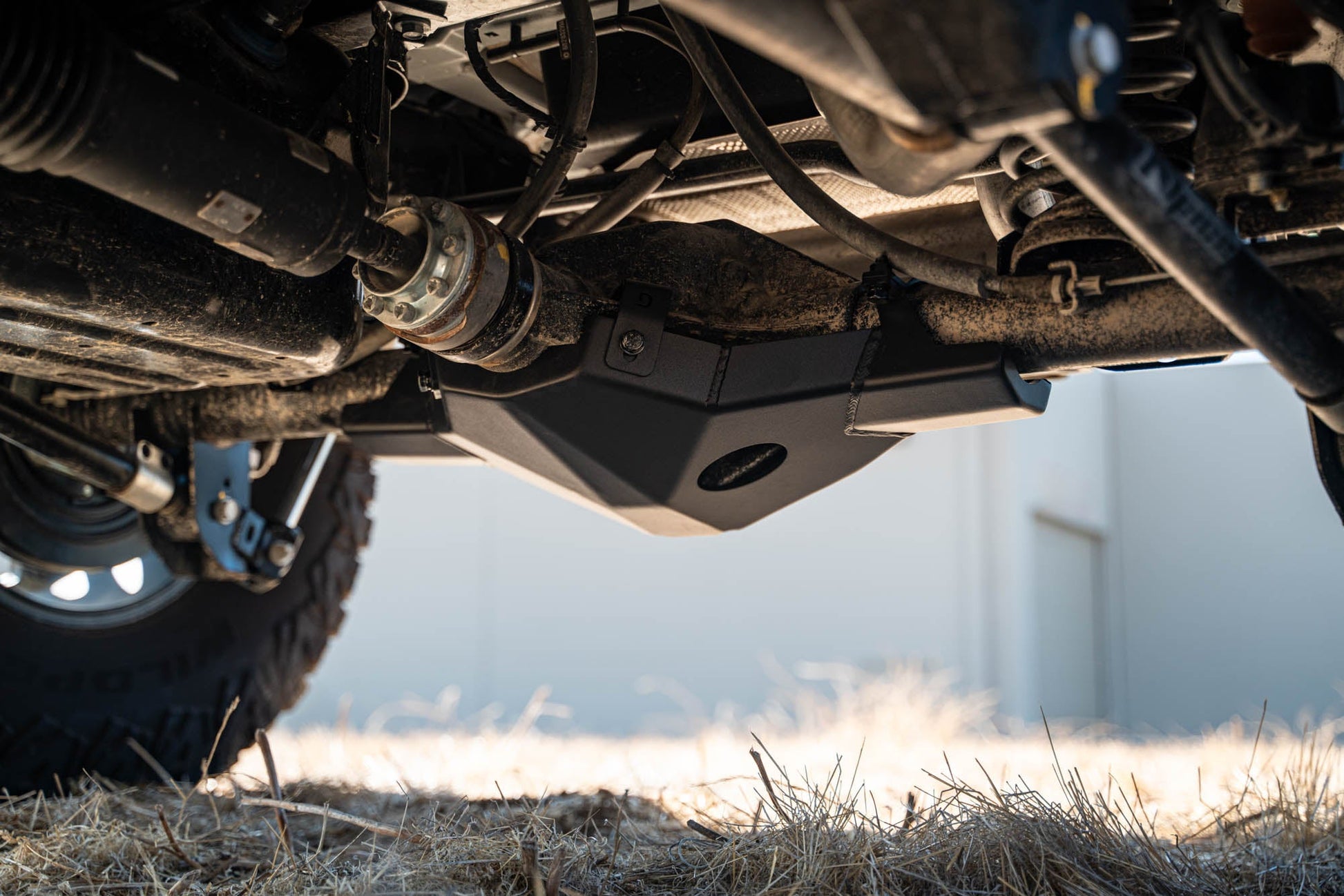 Jeep-Wrangler-JL-_-Gladiator-JT-Rear-D44-Differential-Skid-Plate-Installed-2.jpg