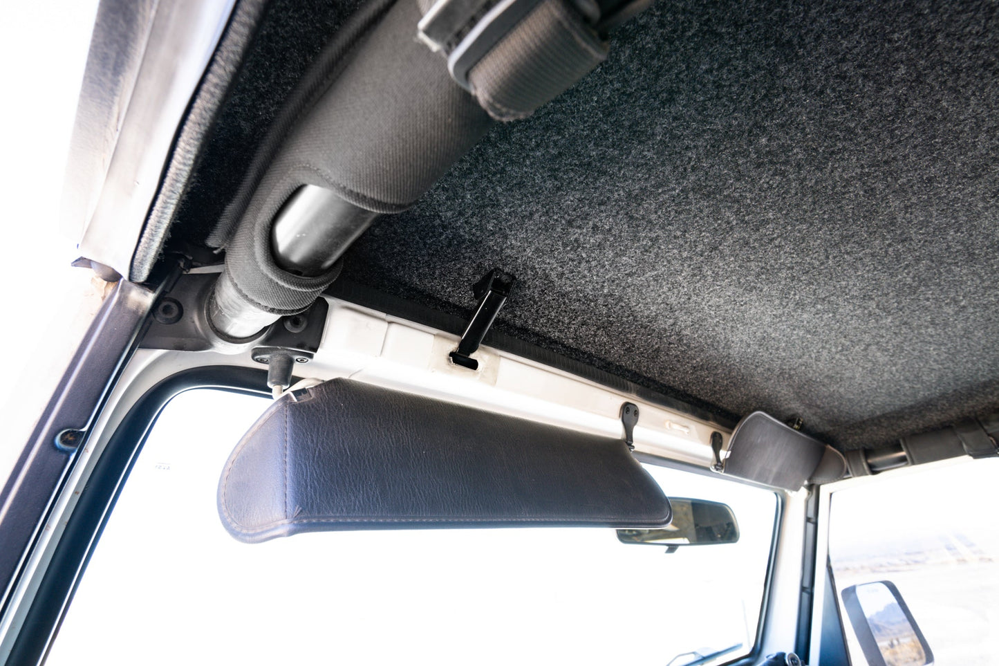 Jeep-Wrangler-TJ-Hardtop-09.jpg