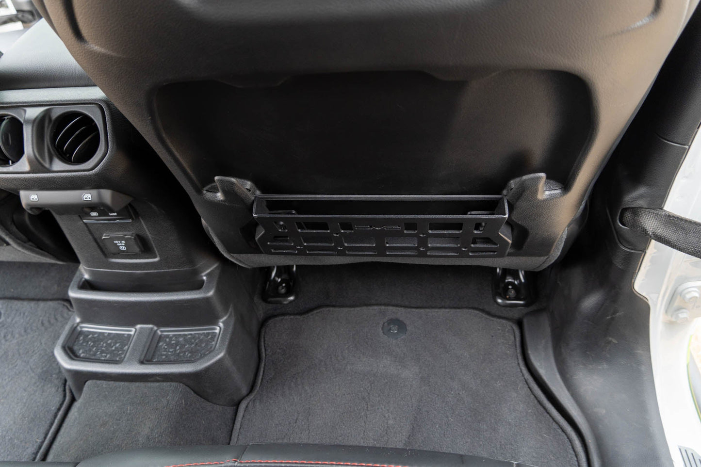 Jeep-Wrangler-_-Gladiator-Rubicon-Seat-Back-Molle-Pockets-10.jpg