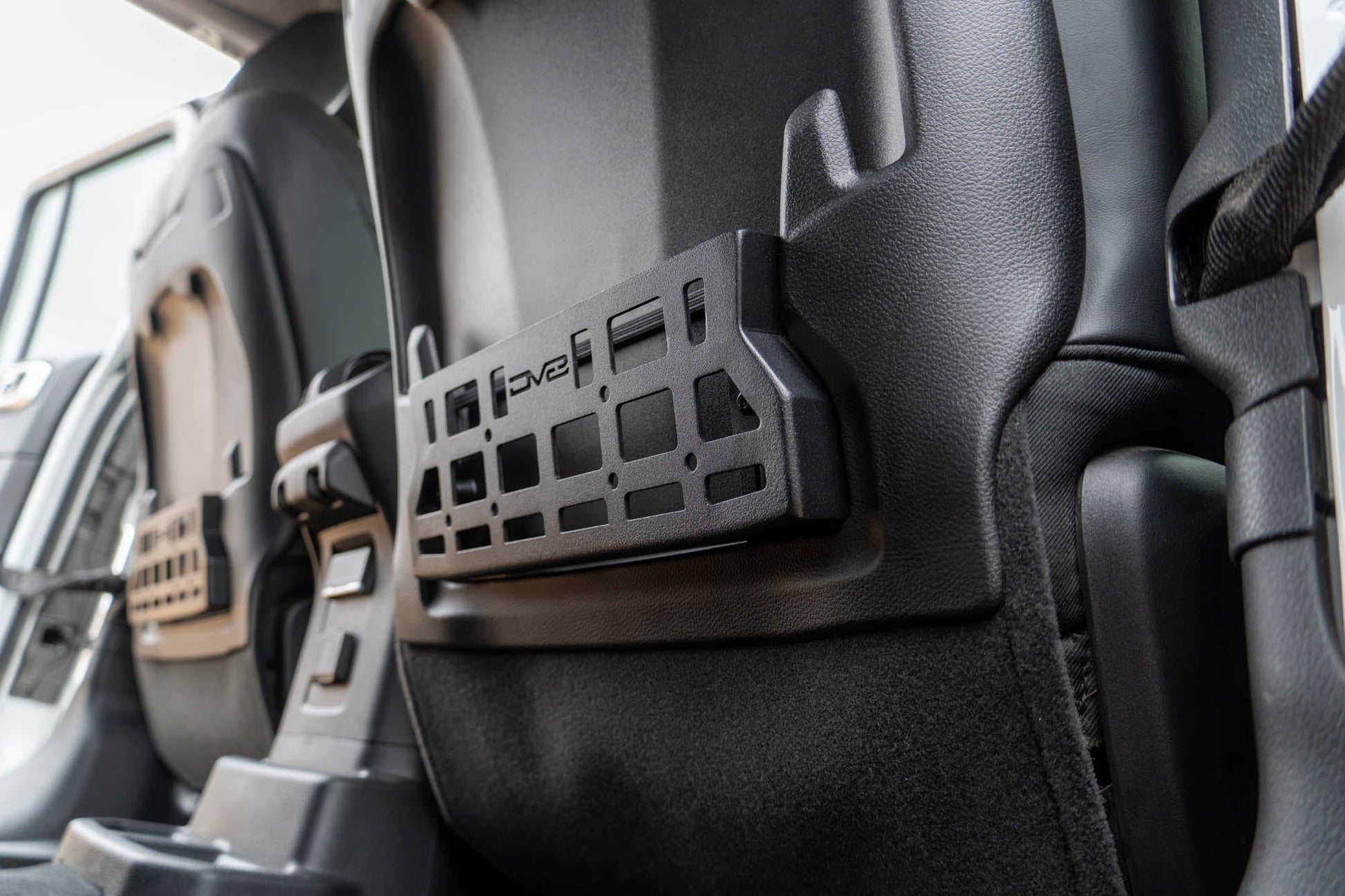 Jeep-Wrangler-_-Gladiator-Rubicon-Seat-Back-Molle-Pockets-11.jpg