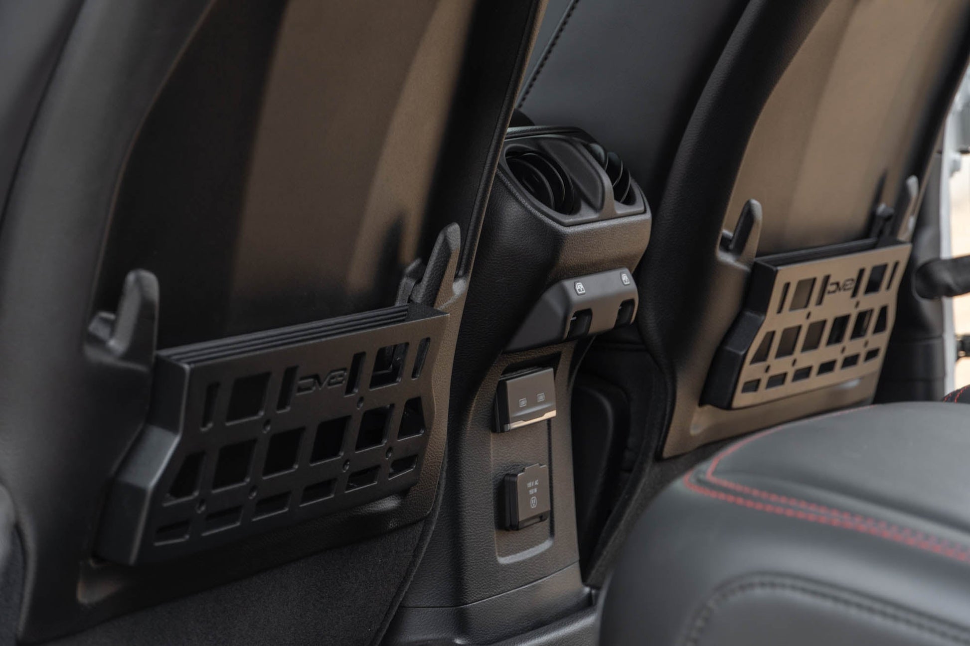 Jeep-Wrangler-_-Gladiator-Rubicon-Seat-Back-Molle-Pockets-12.jpg
