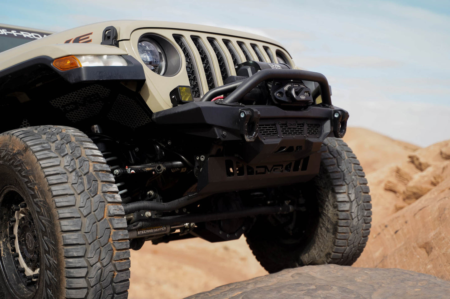 Off-Road-Jeep-JL-_-JT-Sway-Bar-Disconnect-Skid-Plate-1.jpg