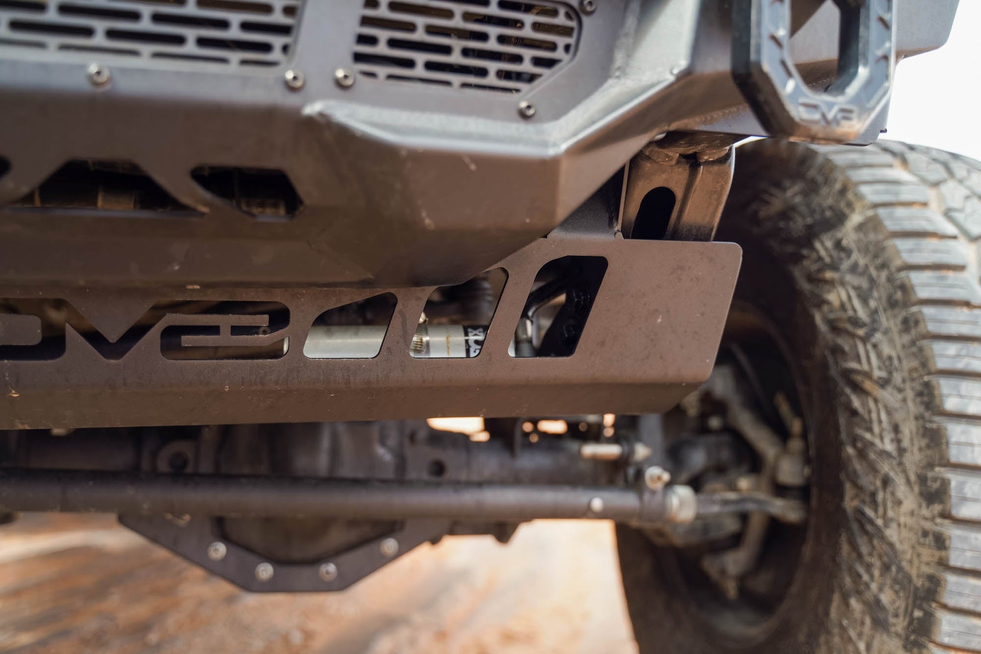 Off-Road-Jeep-JL-_-JT-Sway-Bar-Disconnect-Skid-Plate-2.jpg