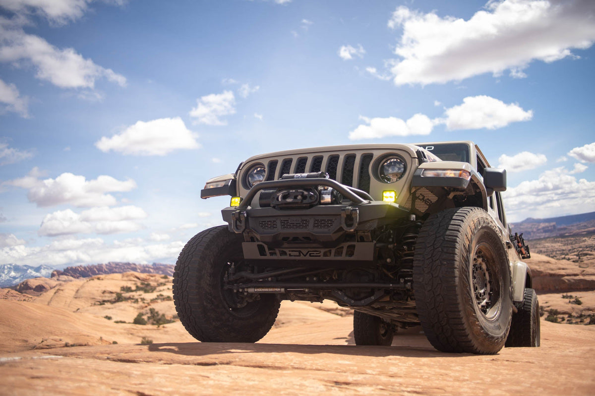 Off-Road-Jeep-JL-_-JT-Sway-Bar-Disconnect-Skid-Plate-3.jpg
