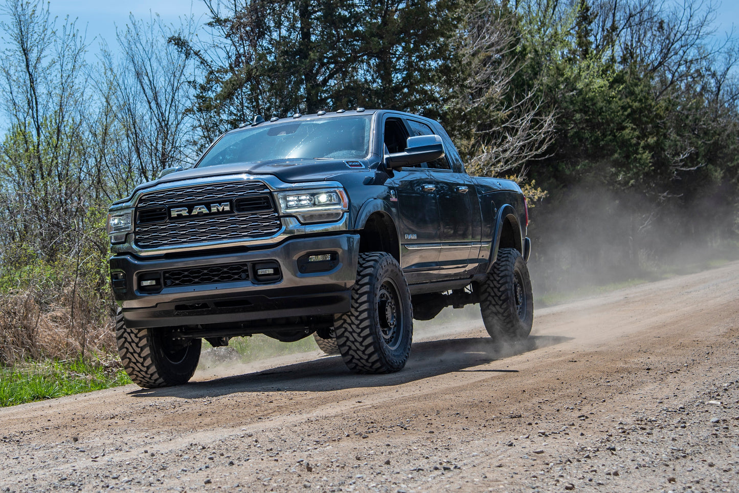 BDS Suspension 5.5 Inch Lift Kit w/ Radius Arm | Ram 3500 w/ Rear Air Ride (19-24) 4WD | Gas - Trucks R Us