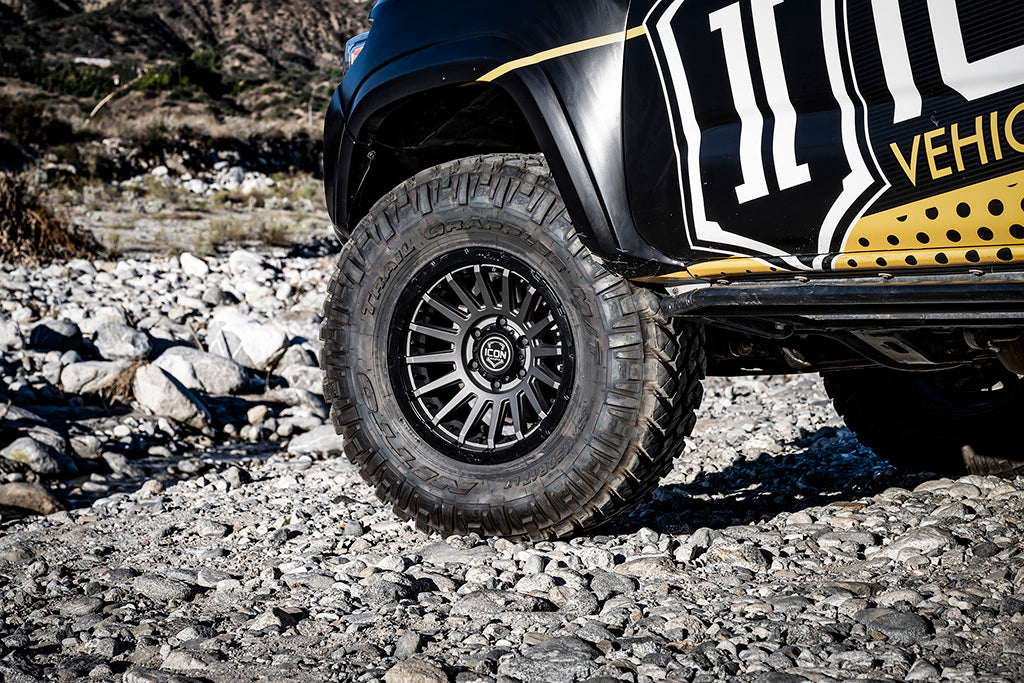 ReconPro-17in-Black-6lug_LS03_web-large.jpg