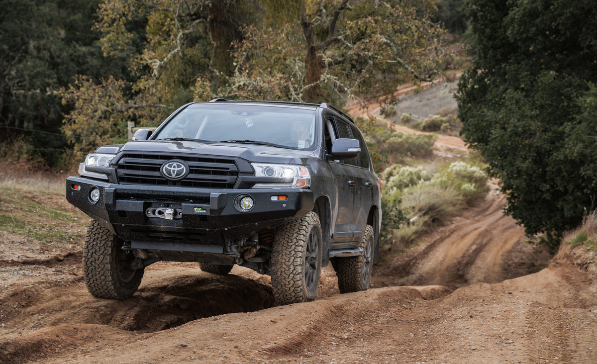 2" Nitro Gas Suspension Lift Kit for Toyota Land Cruiser 200 Series (2008-2021)