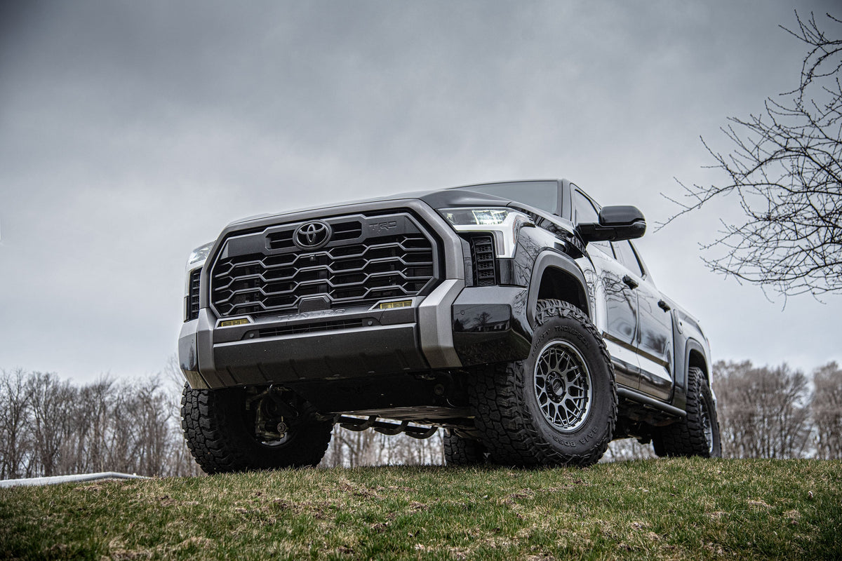 BDS Suspension 3 Inch Lift Kit | FOX 2.5 Performance Elite Series | Toyota Tundra (22-25) 4WD - Trucks R Us