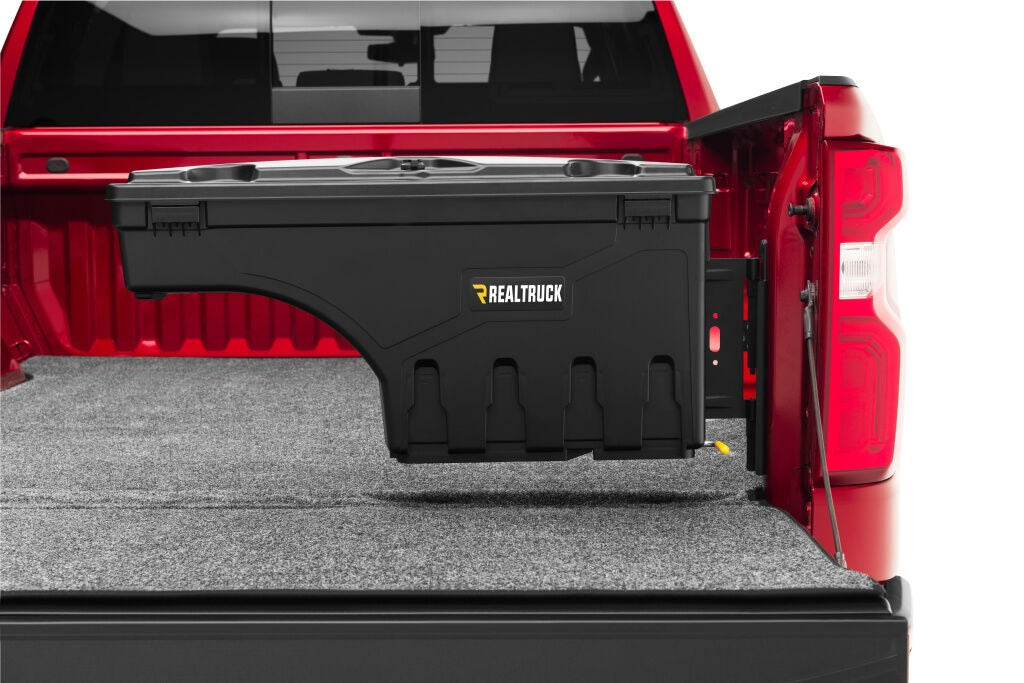 UNDUC_SwingCase_Chevy-Red_18_RT.jpg