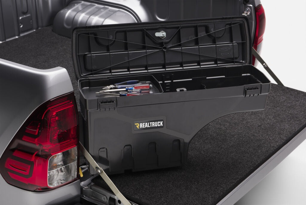 UNDUC_SwingCase_Hilux_Open_H_RT.jpg