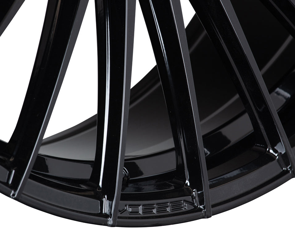 Vossen HF-8 Wheel | 22x10.5 | +20mm | 5x130 Bolt Pattern