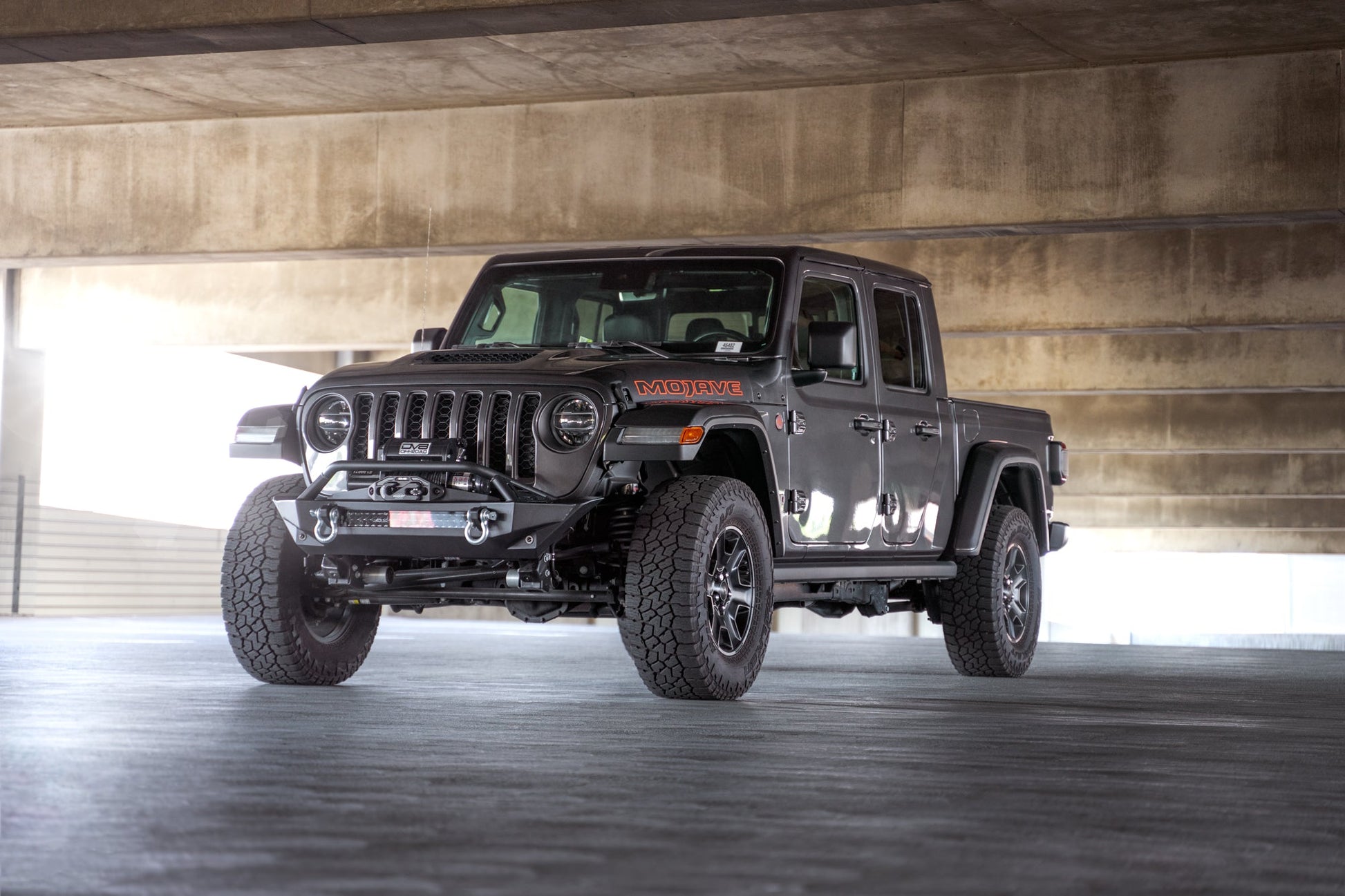 Wrangler-JK-JL-Gladiator-JT-FS-1-Series-Stubby-Front-Bumper_installed_3.jpg