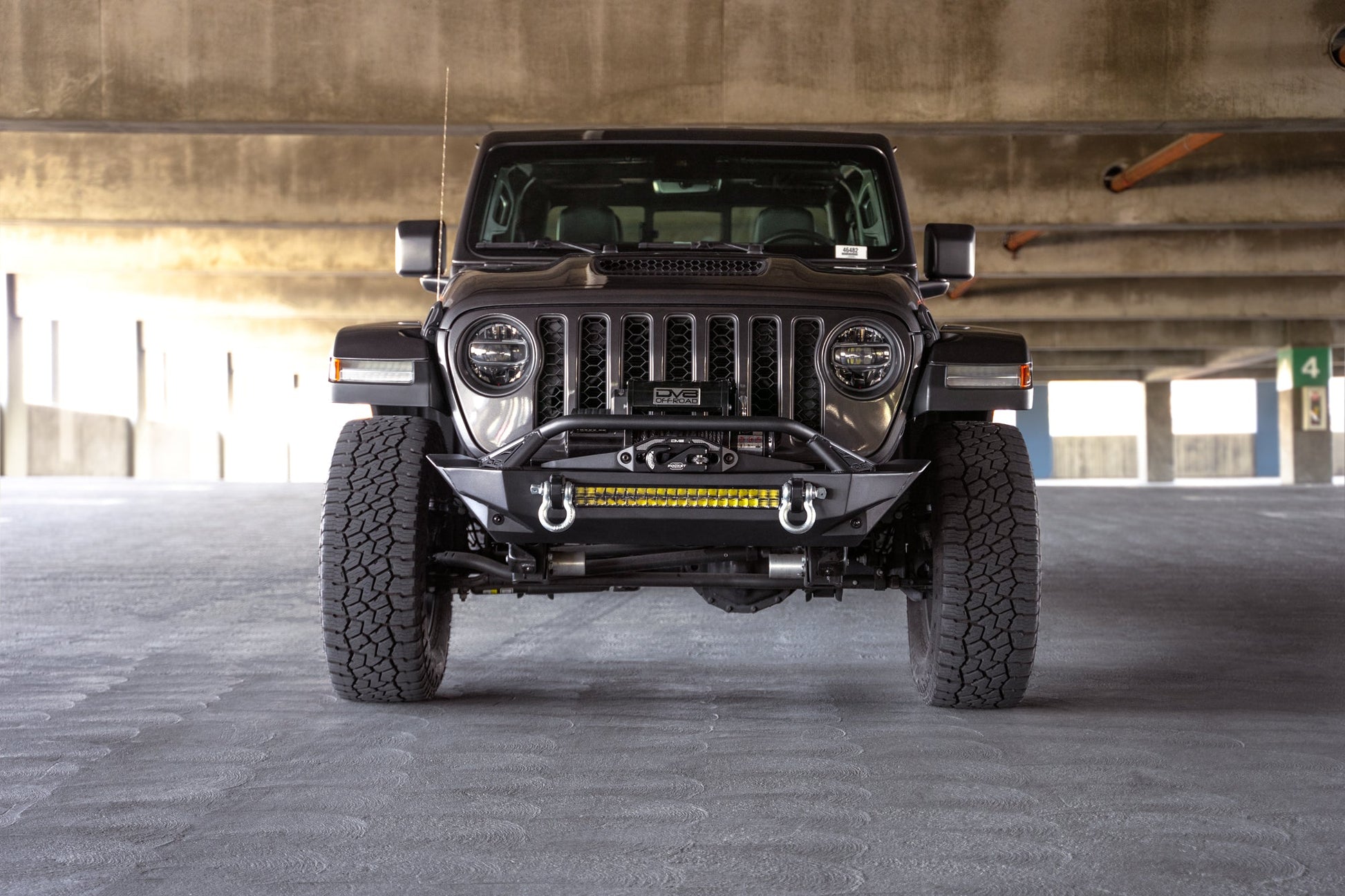Wrangler-JK-JL-Gladiator-JT-FS-1-Series-Stubby-Front-Bumper_installed_5.jpg
