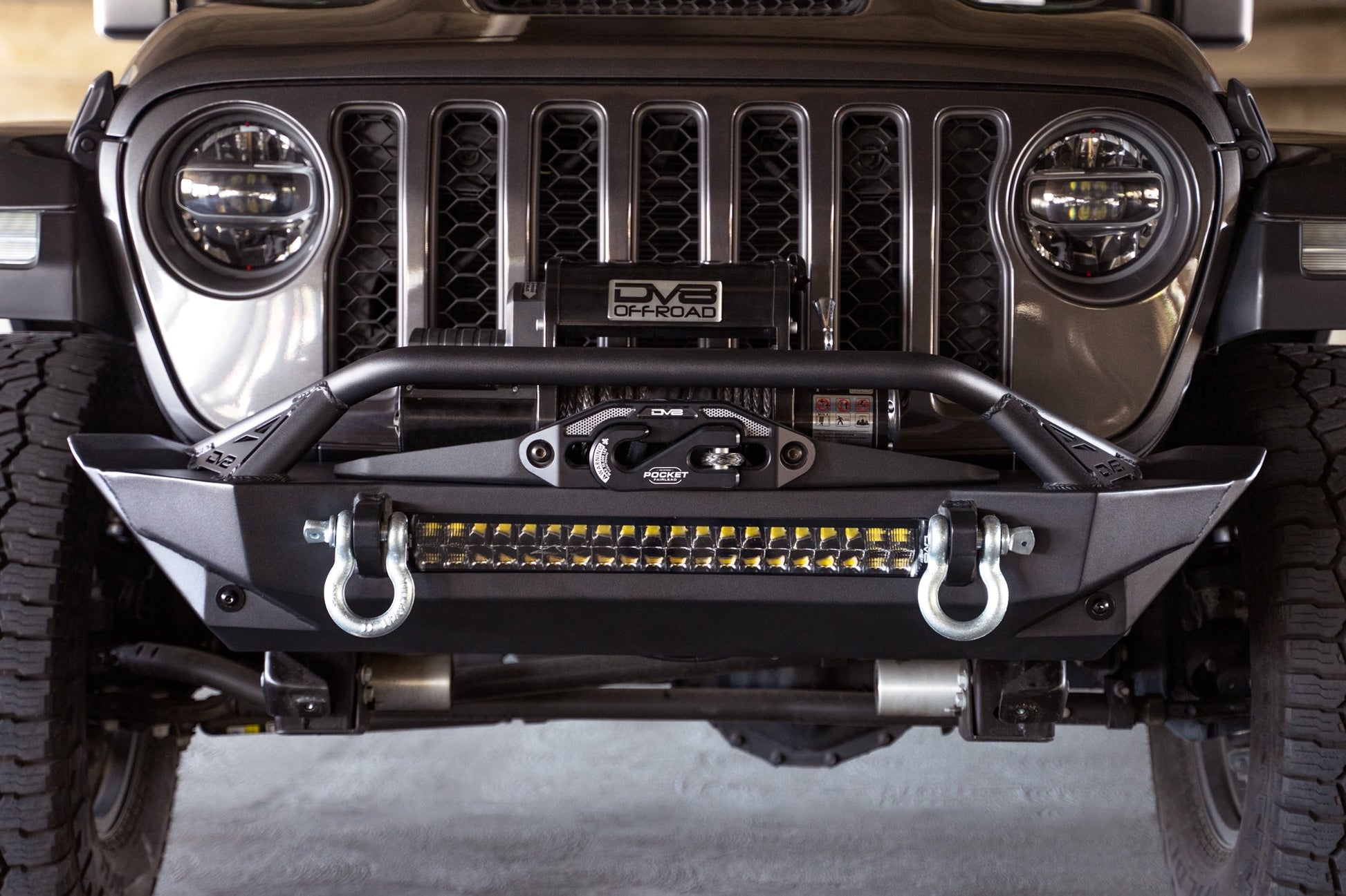 Wrangler-JK-JL-Gladiator-JT-FS-1-Series-Stubby-Front-Bumper_installed_6.jpg