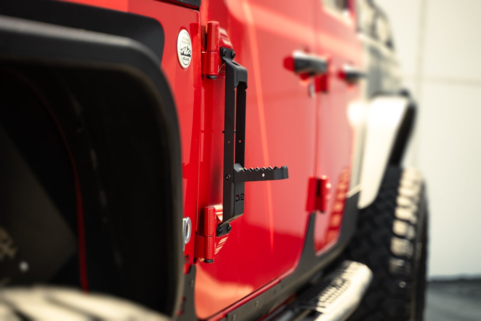Wrangler-JK-JL-_-Gladiator-JT-Hinge-Mounted-Steps_Installed_5.jpg