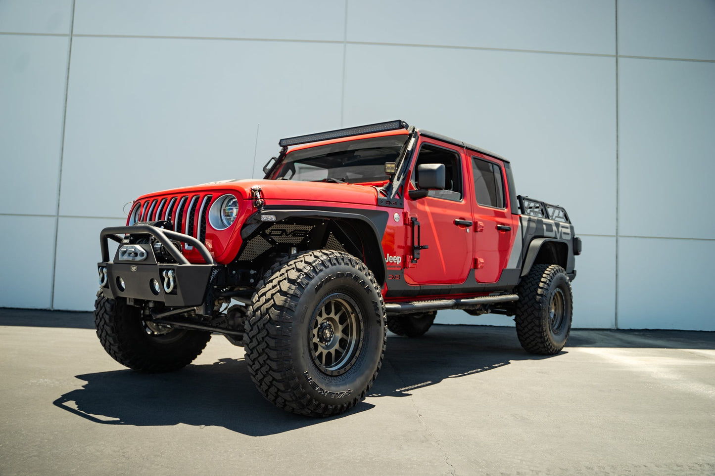 Wrangler-JK-JL-_-Gladiator-JT-Hinge-Mounted-Steps_Installed_6.jpg
