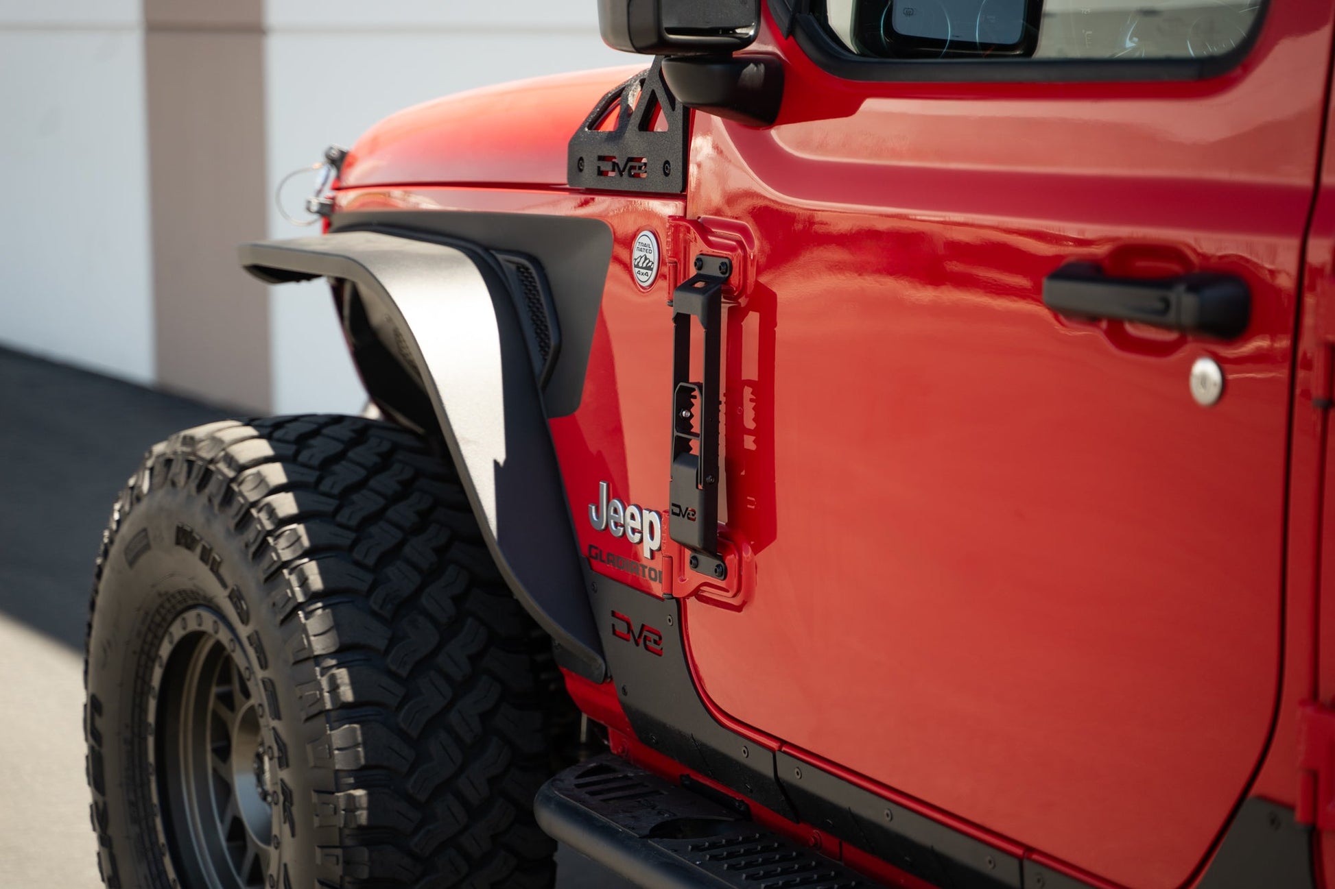 Wrangler-JK-JL-_-Gladiator-JT-Hinge-Mounted-Steps_Installed_9.jpg