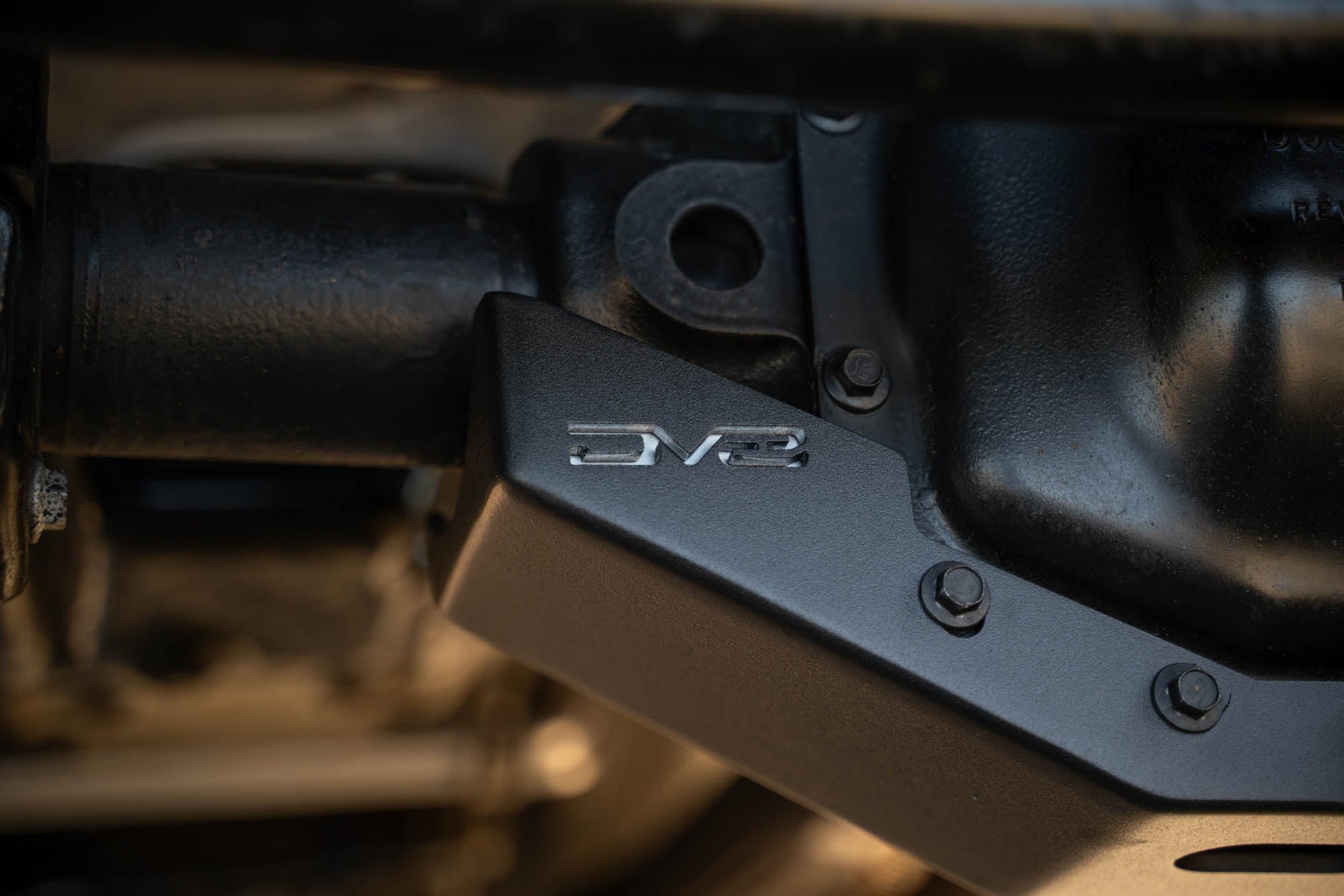 Wrangler-JL-Gladiator-JT-Front-Differential-Skid-Plate-Installed-4.jpg