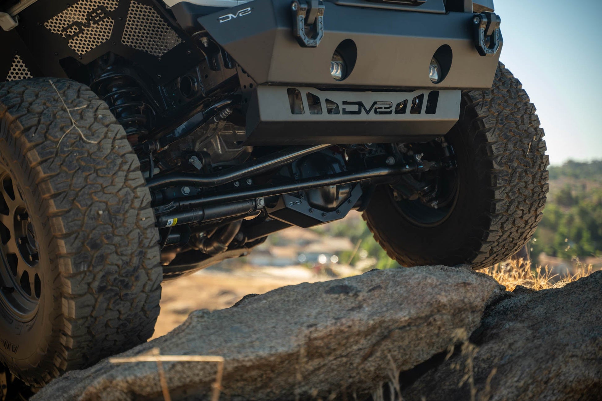Wrangler-JL-Gladiator-JT-Front-Differential-Skid-Plate-Installed-7.jpg