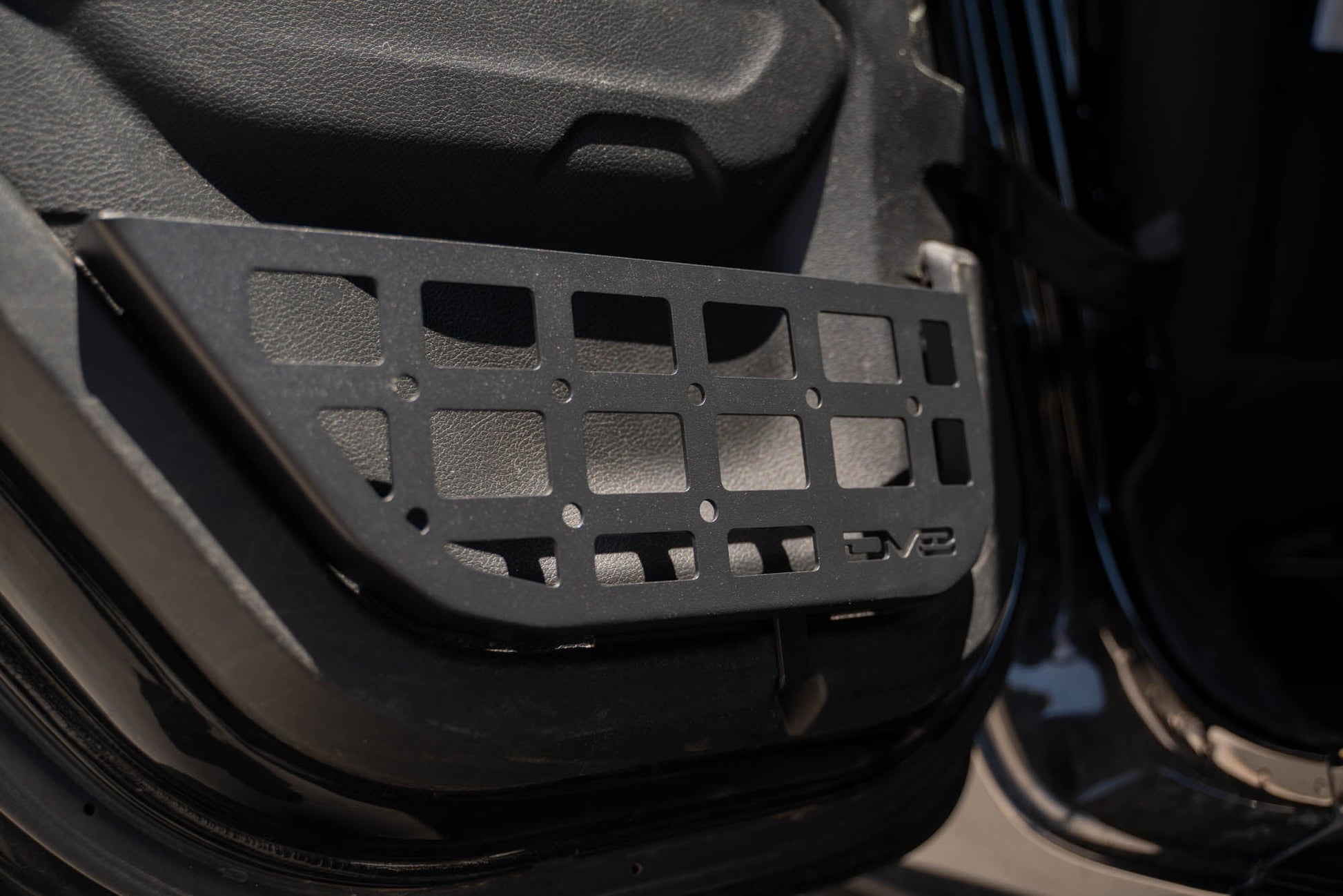 Wrangler-JL-GladiatorJT-Slim-Rear-Door-Molle-Pockets-Installed-1.jpg