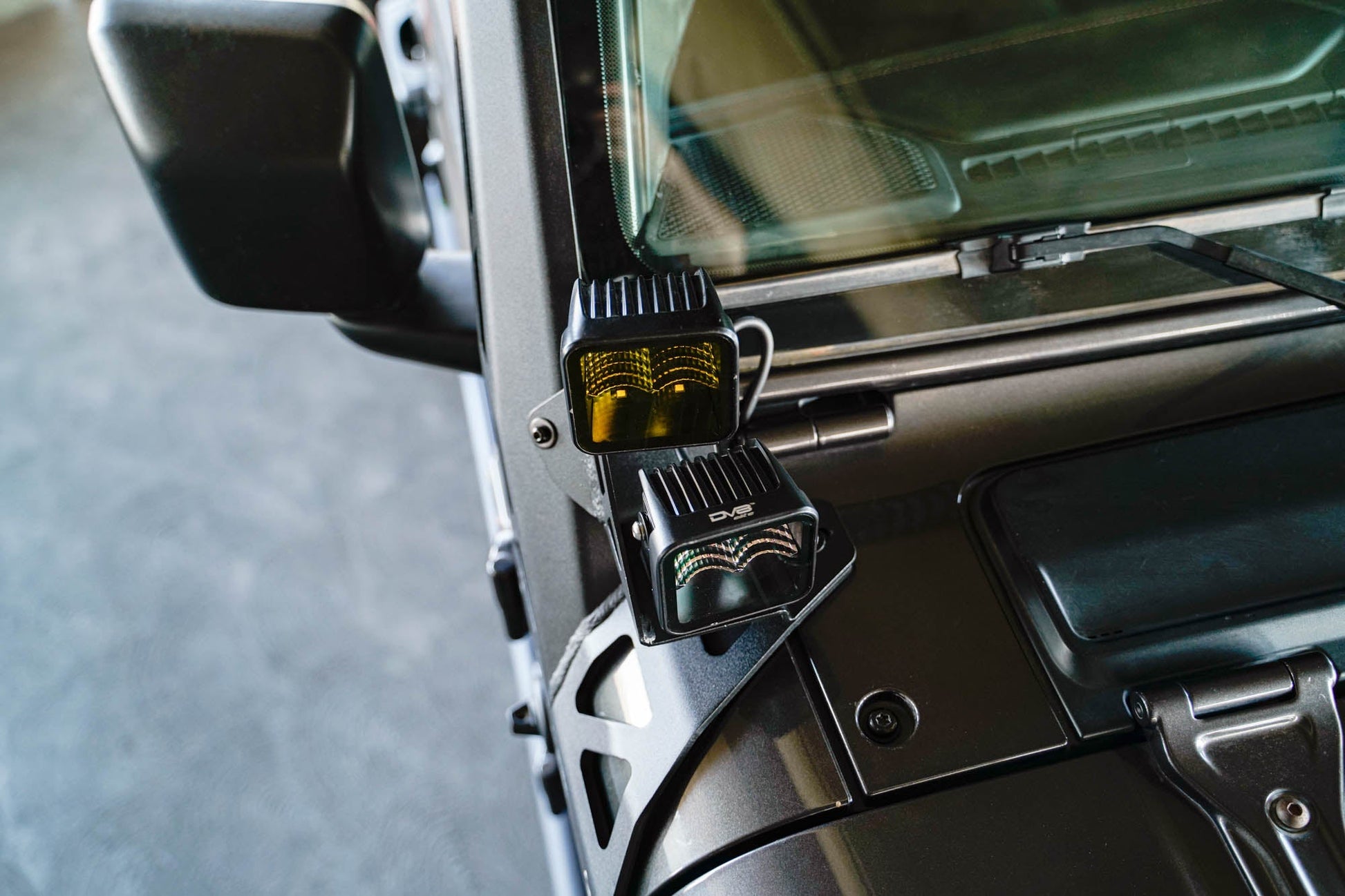 Wrangler-JL-_-Gladiator-JT-A-Pillar-Dual-Light-Pod-Mounts_installed_4.jpg