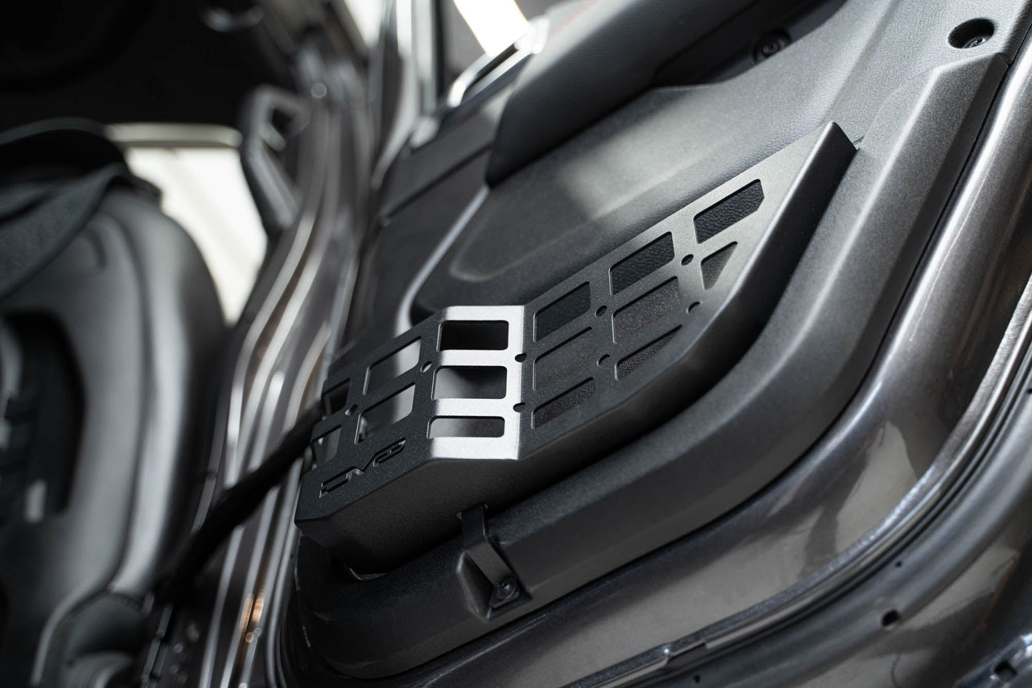 Wrangler-JL-_-Gladiator-JT-Rear-Door-Pocket-Molle-Panels-Installed-10.jpg
