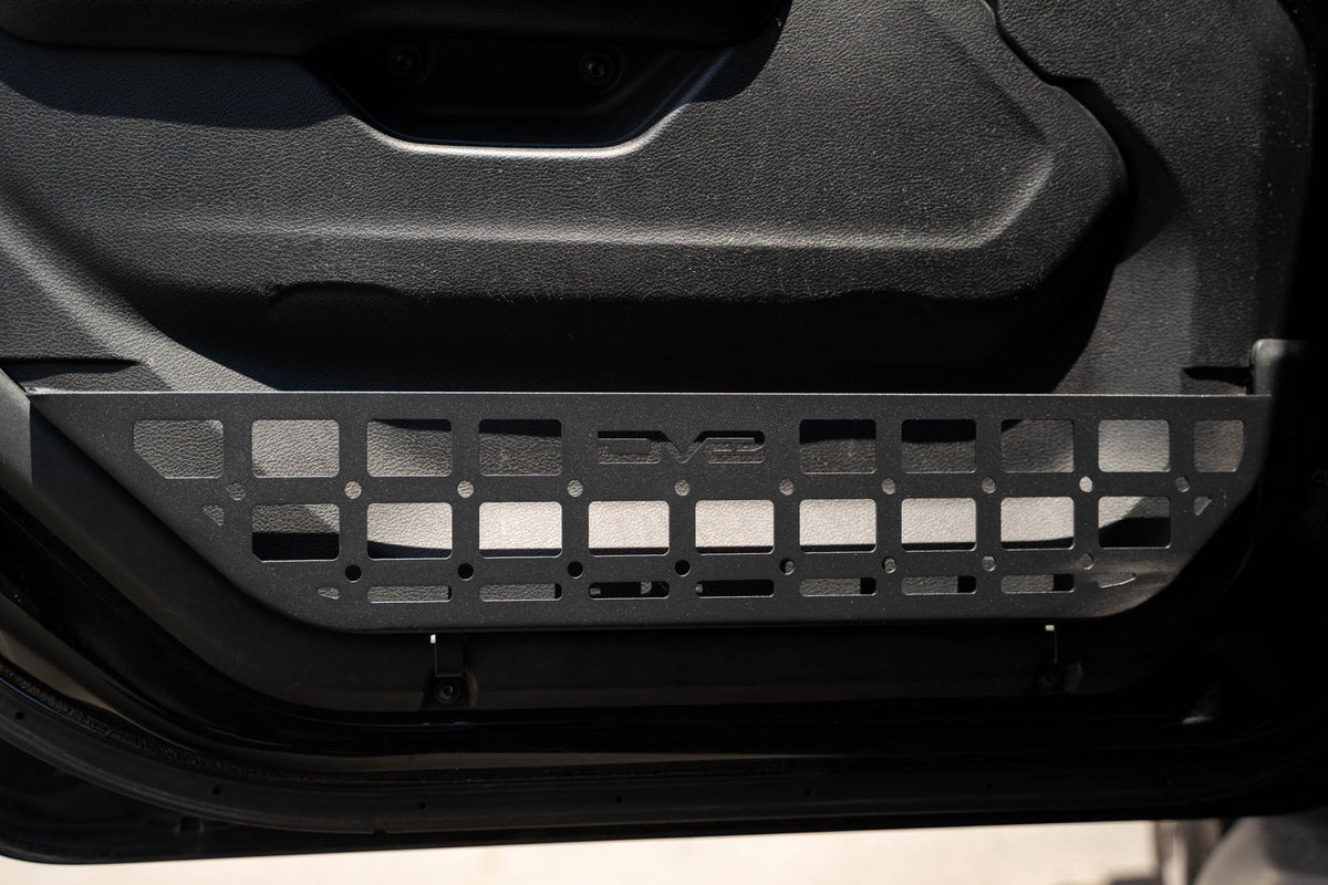 Wrangler-JL-_-Gladiator-JT-Slim-Front-Door-Molle-Pockets-Installed-4.jpg