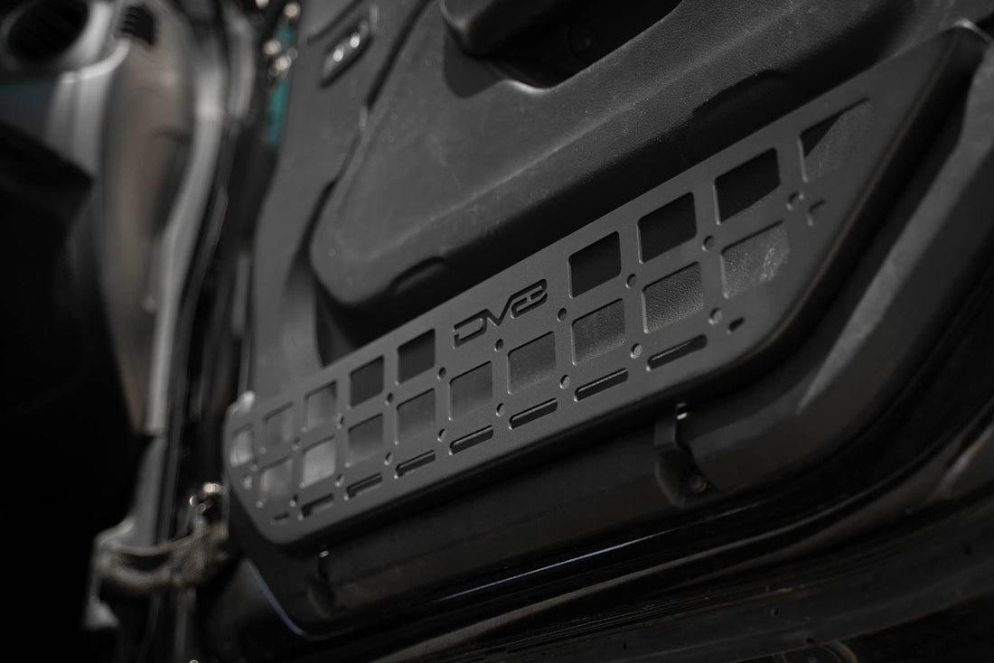 Wrangler-JL-_-Gladiator-JT-Slim-Front-Door-Molle-Pockets-Installed-9.jpg