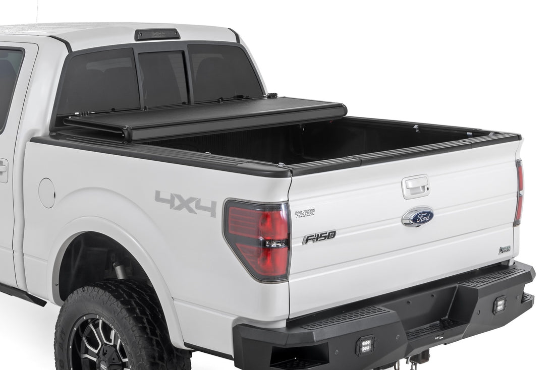 Rough Country Hard Low Profile Bed Cover | Ford F-150 2WD/4WD (2004-2014)