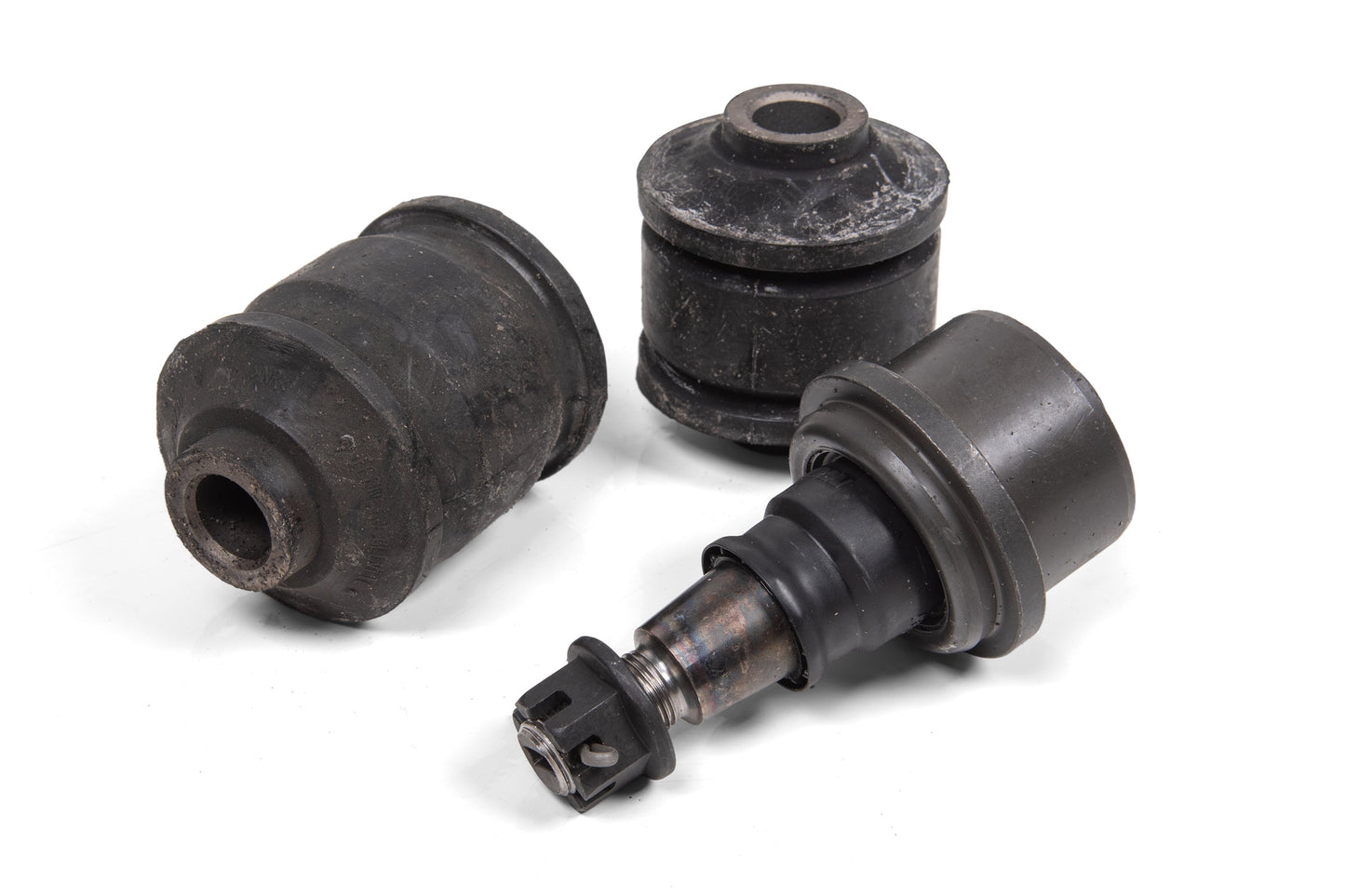 BDS Suspension (BDS081214) Service Kit: Ball Joint BDS LCA w/ Bushings GM 2500/3500HD 021251, 021252