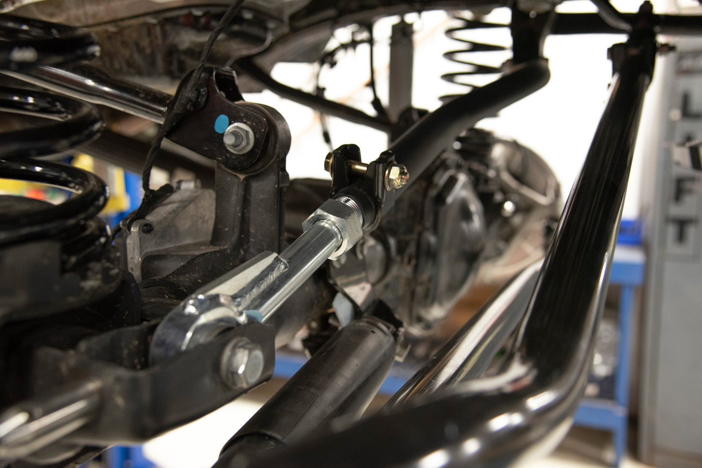 BDS Suspension Front Adjustable Track Bar | Jeep Wrangler JL (18-24) and Gladiator JT (20-23) - Trucks R Us