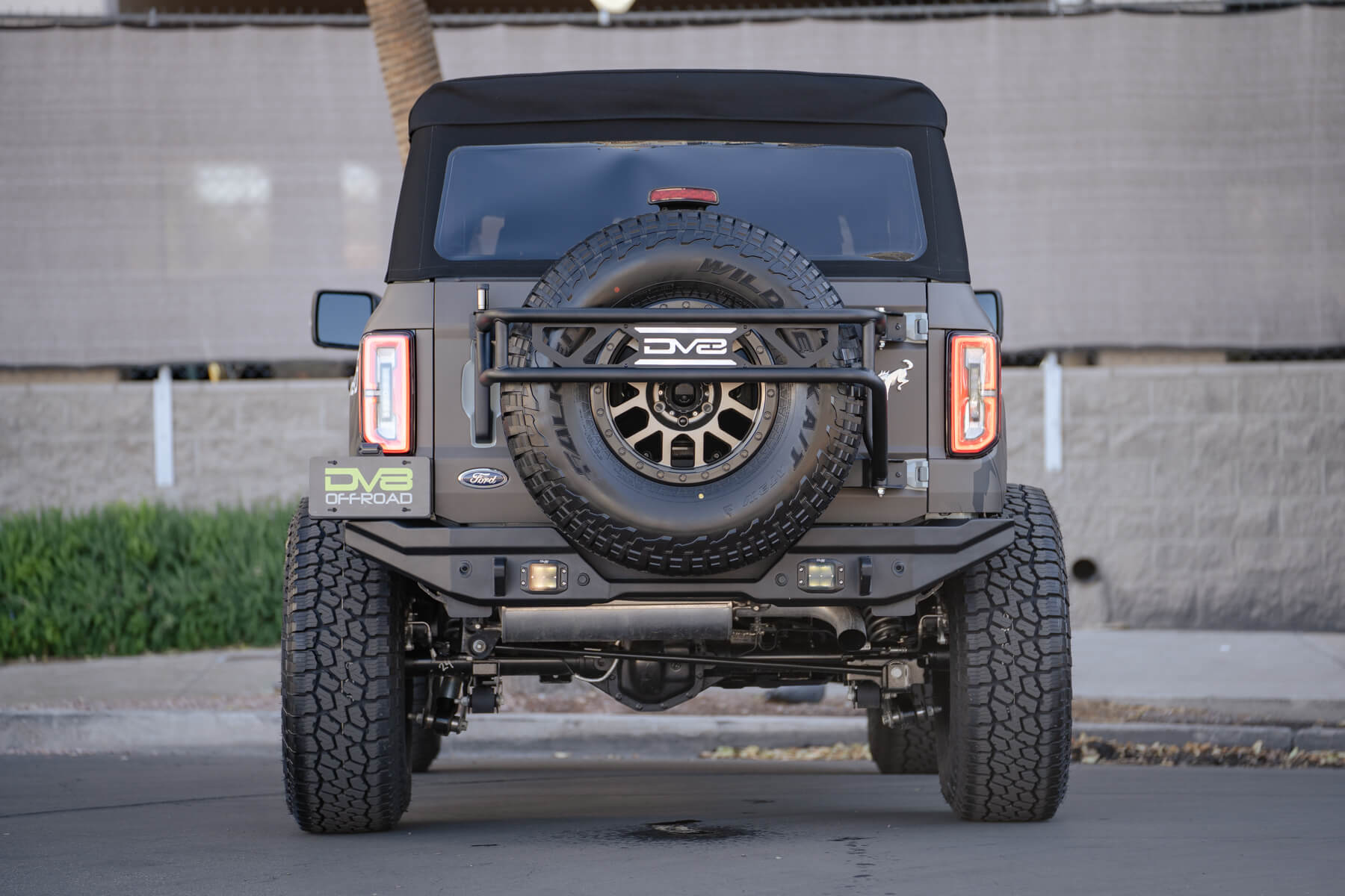 bronco-high-clearance-rear-bumper_941c8638-6bfa-4a6c-bdc5-c855a4fcc6f1.jpg
